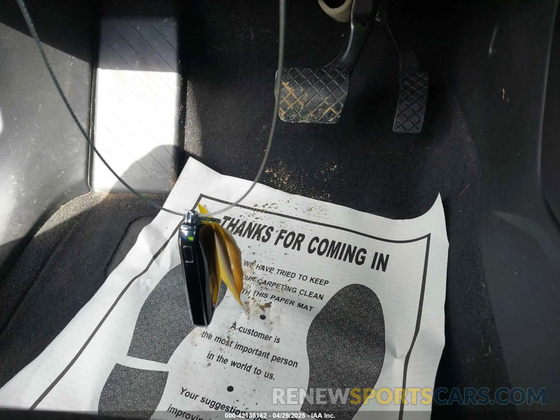 11 Photograph of a damaged car 1V2DE2CAXRC245627 VOLKSWAGEN ATLAS CROSS SPORT 2024