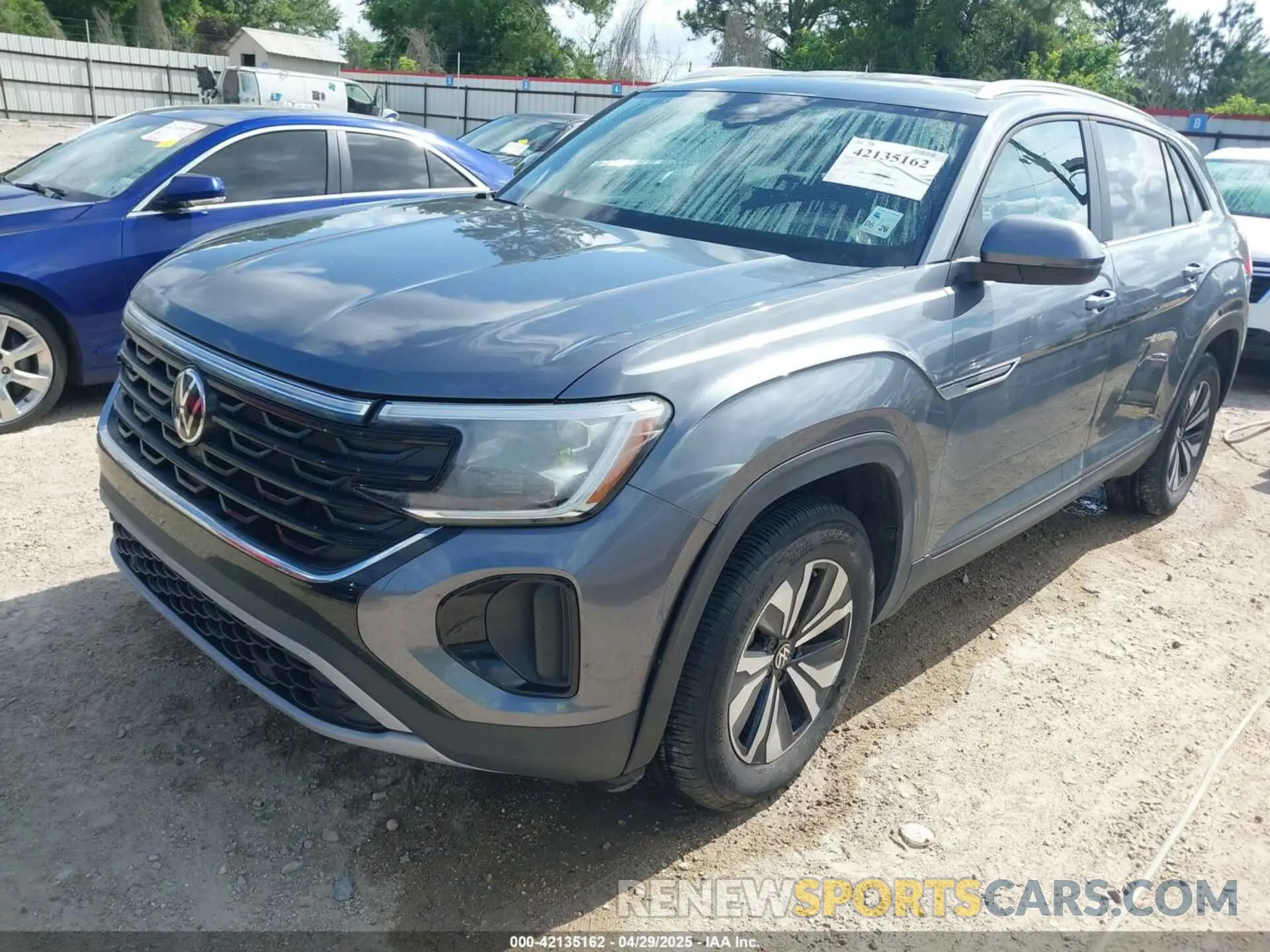2 Photograph of a damaged car 1V2DE2CAXRC245627 VOLKSWAGEN ATLAS CROSS SPORT 2024