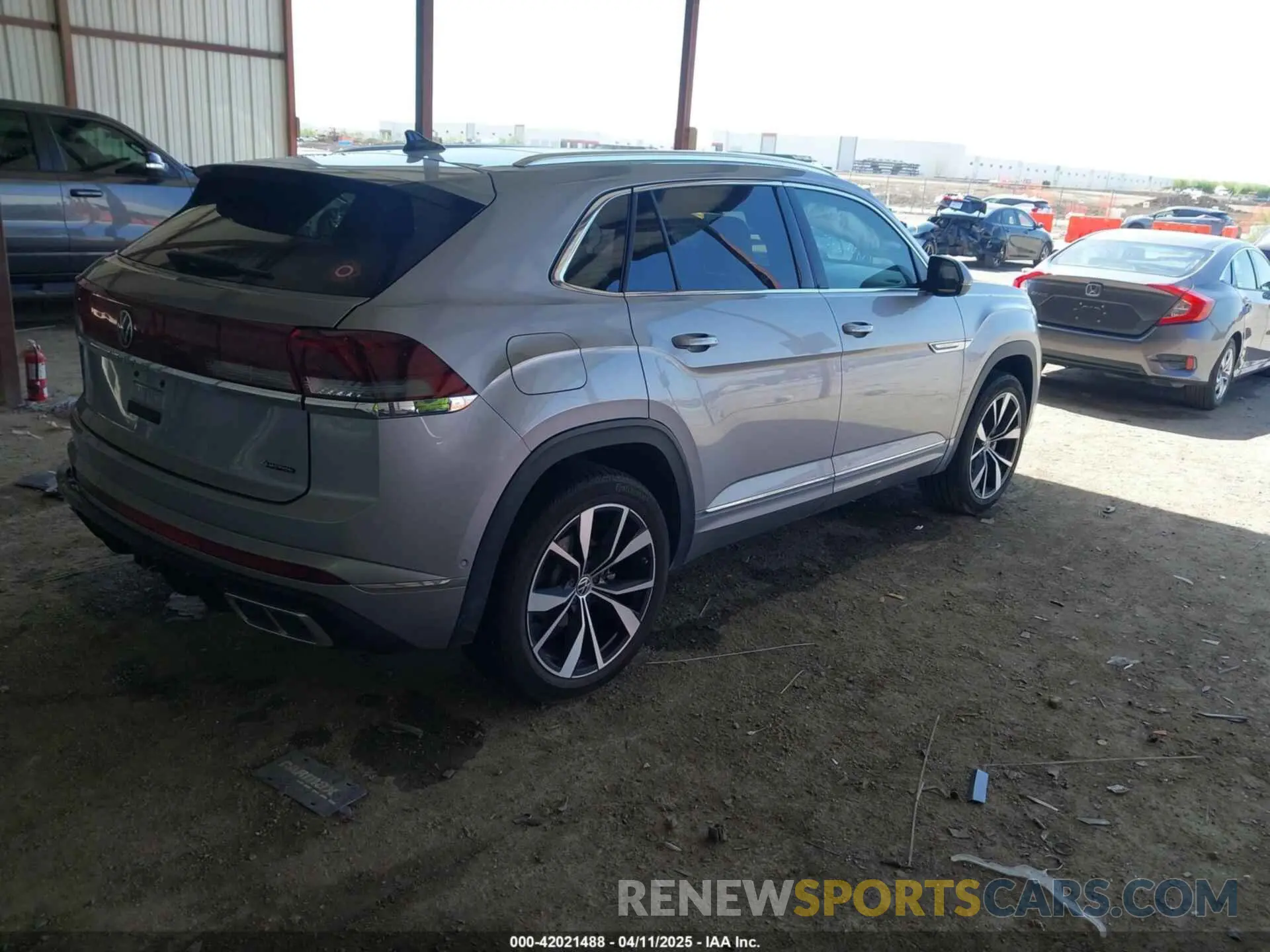 4 Фотография поврежденного автомобиля 1V2FE2CA3RC242710 VOLKSWAGEN ATLAS CROSS SPORT 2024