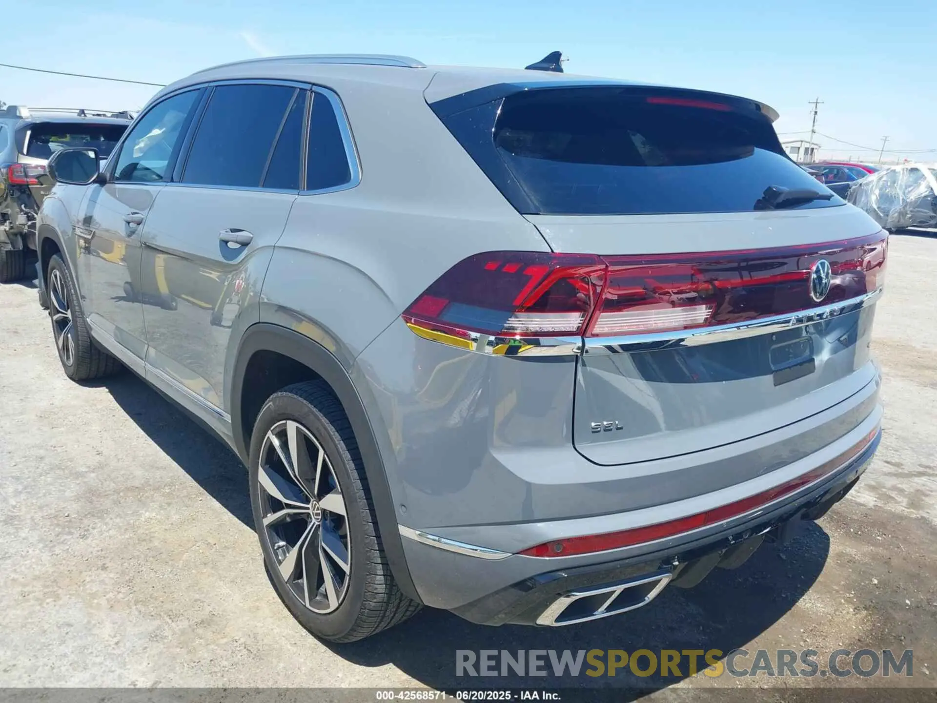 3 Photograph of a damaged car 1V2FE2CA6RC245438 VOLKSWAGEN ATLAS CROSS SPORT 2024