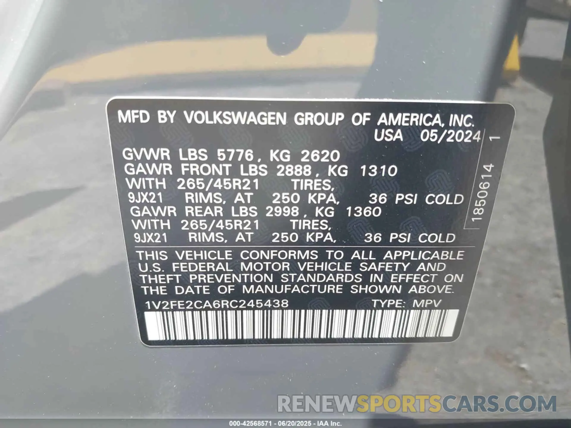 9 Photograph of a damaged car 1V2FE2CA6RC245438 VOLKSWAGEN ATLAS CROSS SPORT 2024