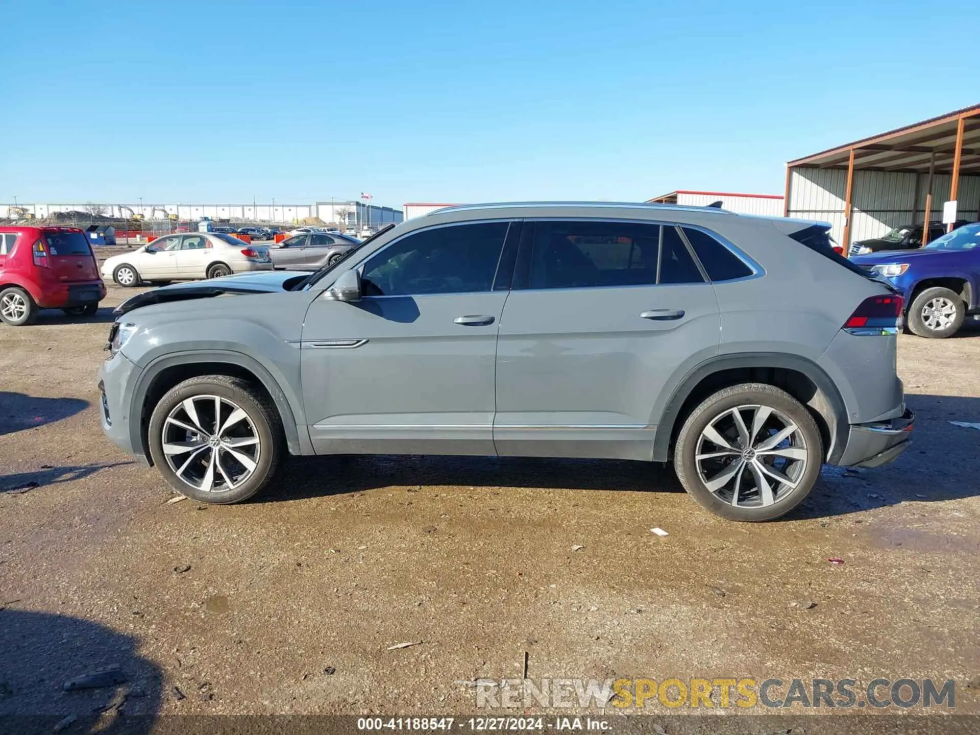 14 Photograph of a damaged car 1V2FE2CA9RC223529 VOLKSWAGEN ATLAS CROSS SPORT 2024