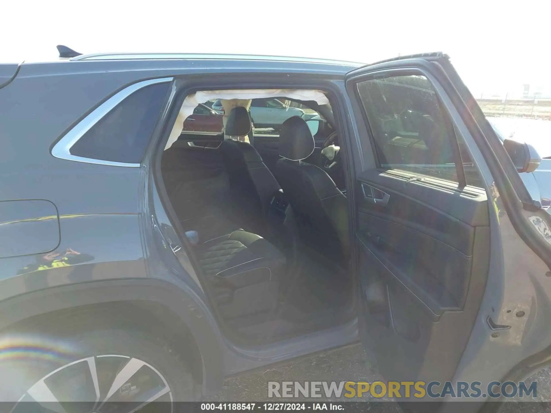 8 Photograph of a damaged car 1V2FE2CA9RC223529 VOLKSWAGEN ATLAS CROSS SPORT 2024
