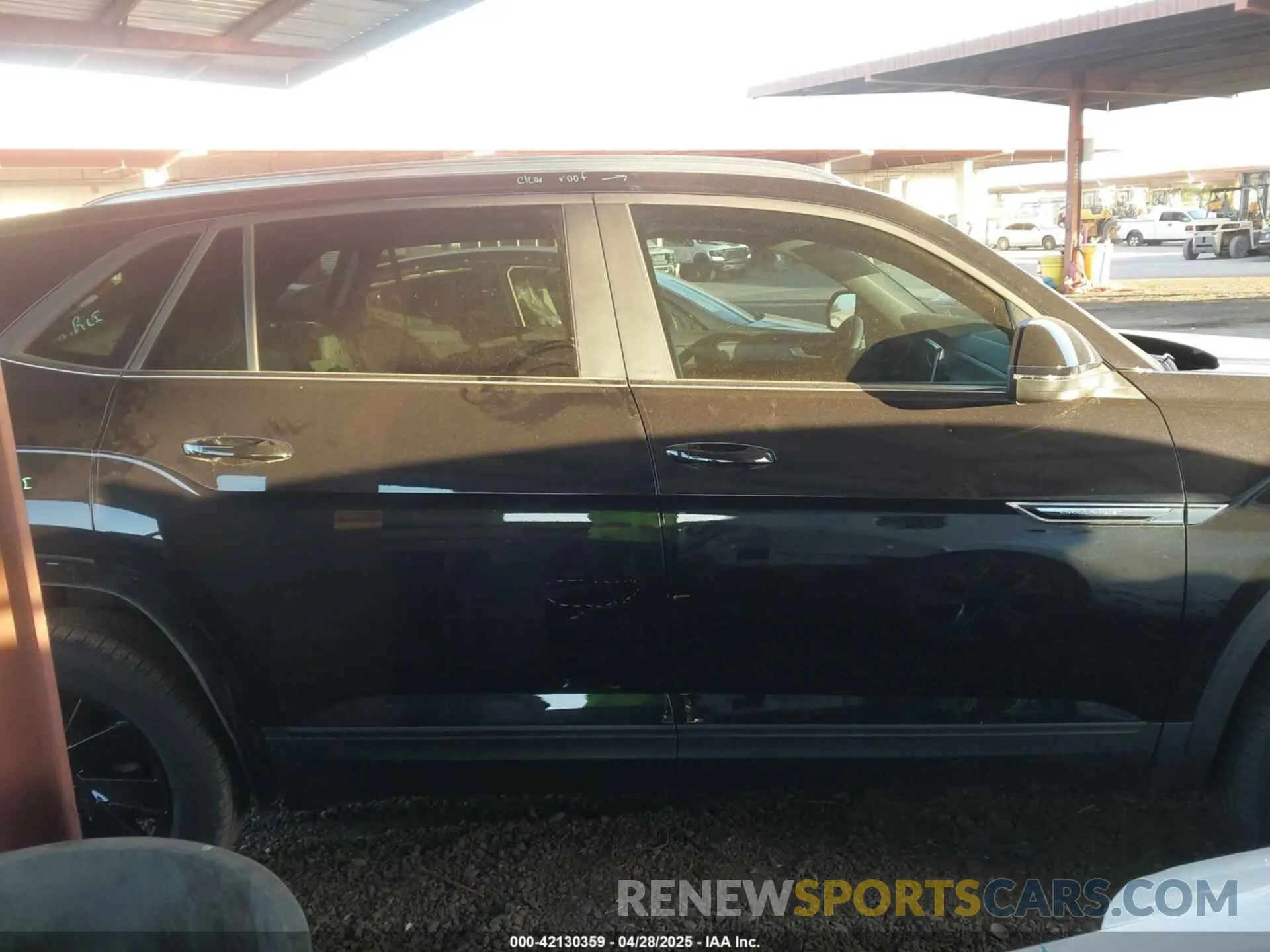14 Photograph of a damaged car 1V2JE2CA3RC230888 VOLKSWAGEN ATLAS CROSS SPORT 2024