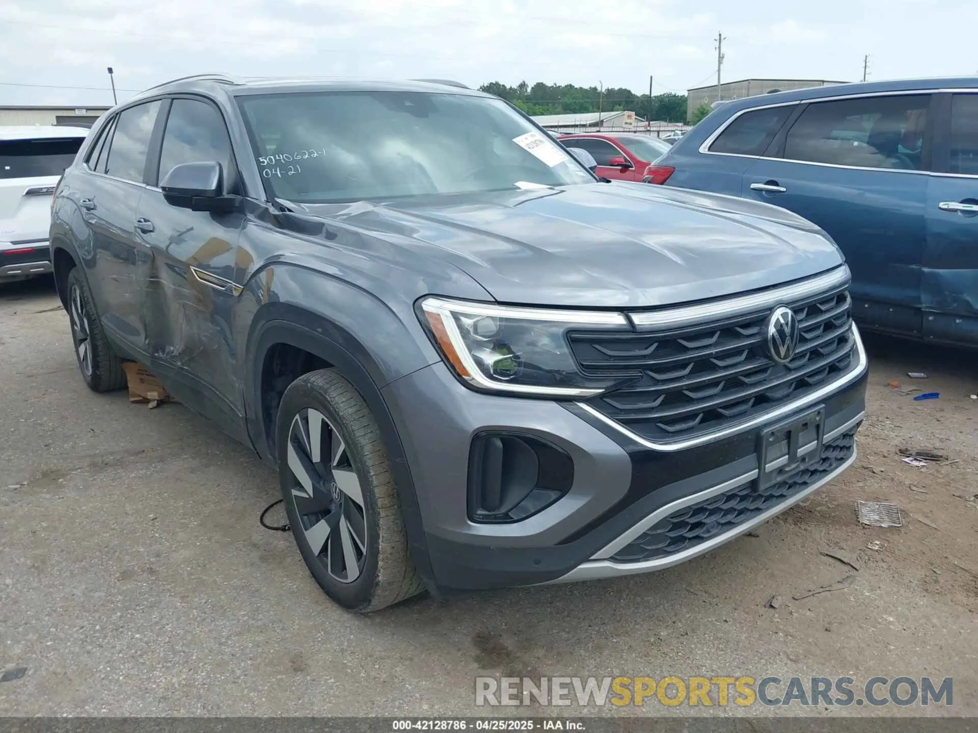 1 Photograph of a damaged car 1V2JE2CAXRC237272 VOLKSWAGEN ATLAS CROSS SPORT 2024
