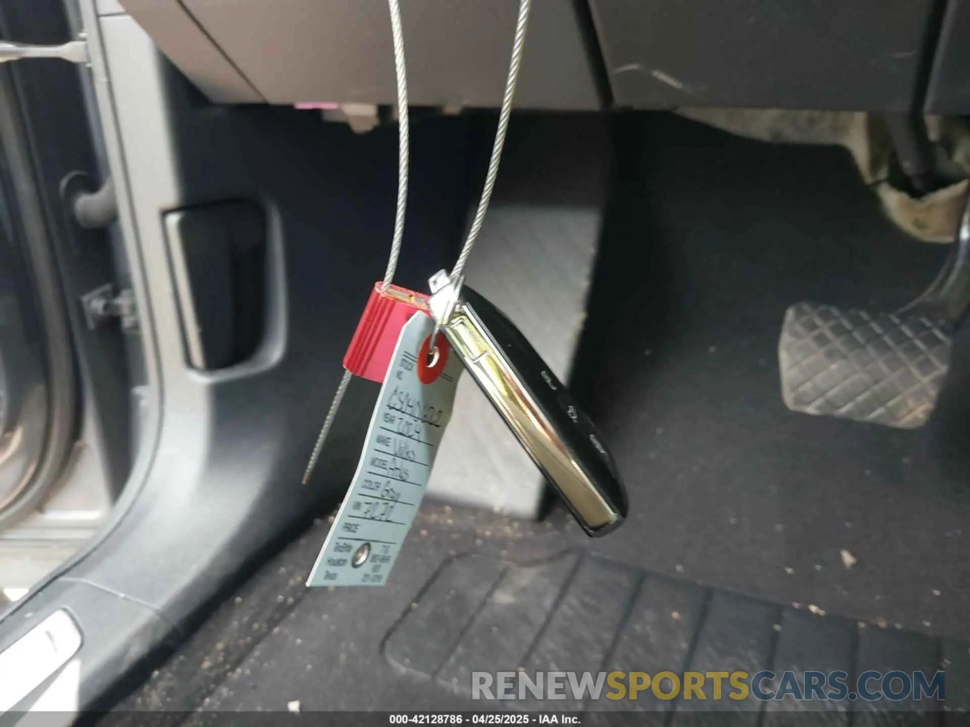 11 Photograph of a damaged car 1V2JE2CAXRC237272 VOLKSWAGEN ATLAS CROSS SPORT 2024