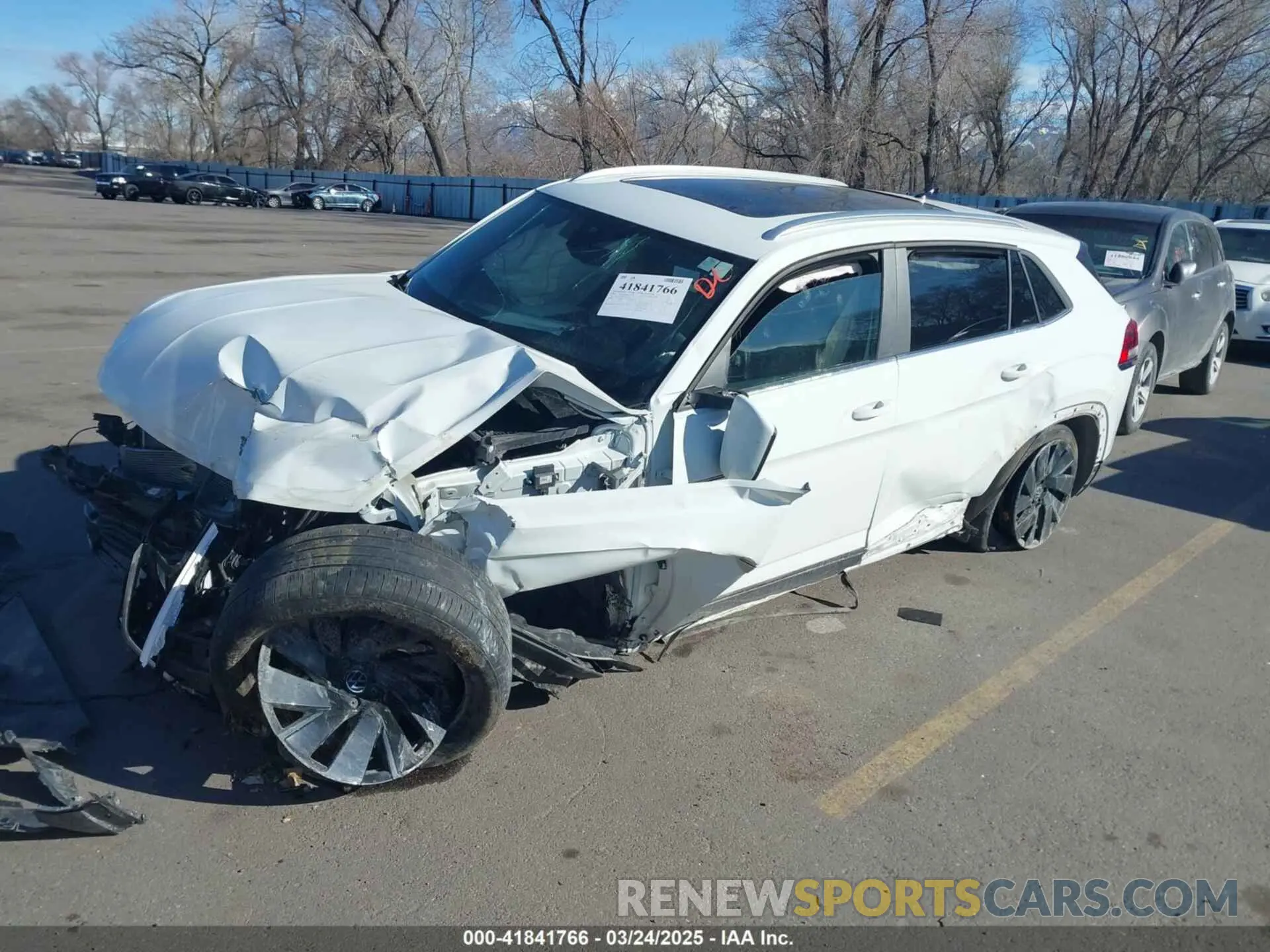 2 Фотография поврежденного автомобиля 1V2KE2CA1RC201958 VOLKSWAGEN ATLAS CROSS SPORT 2024