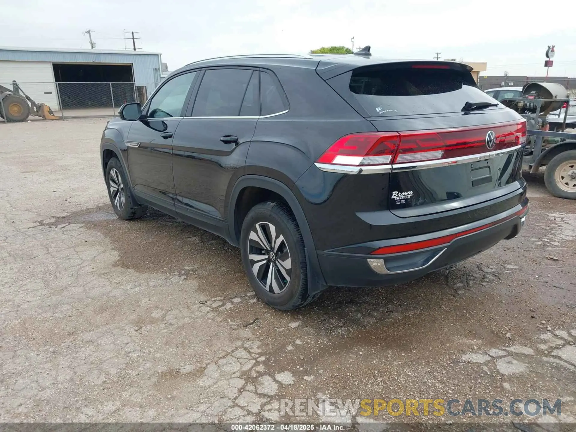 3 Фотография поврежденного автомобиля 1V2LE2CA4RC229547 VOLKSWAGEN ATLAS CROSS SPORT 2024