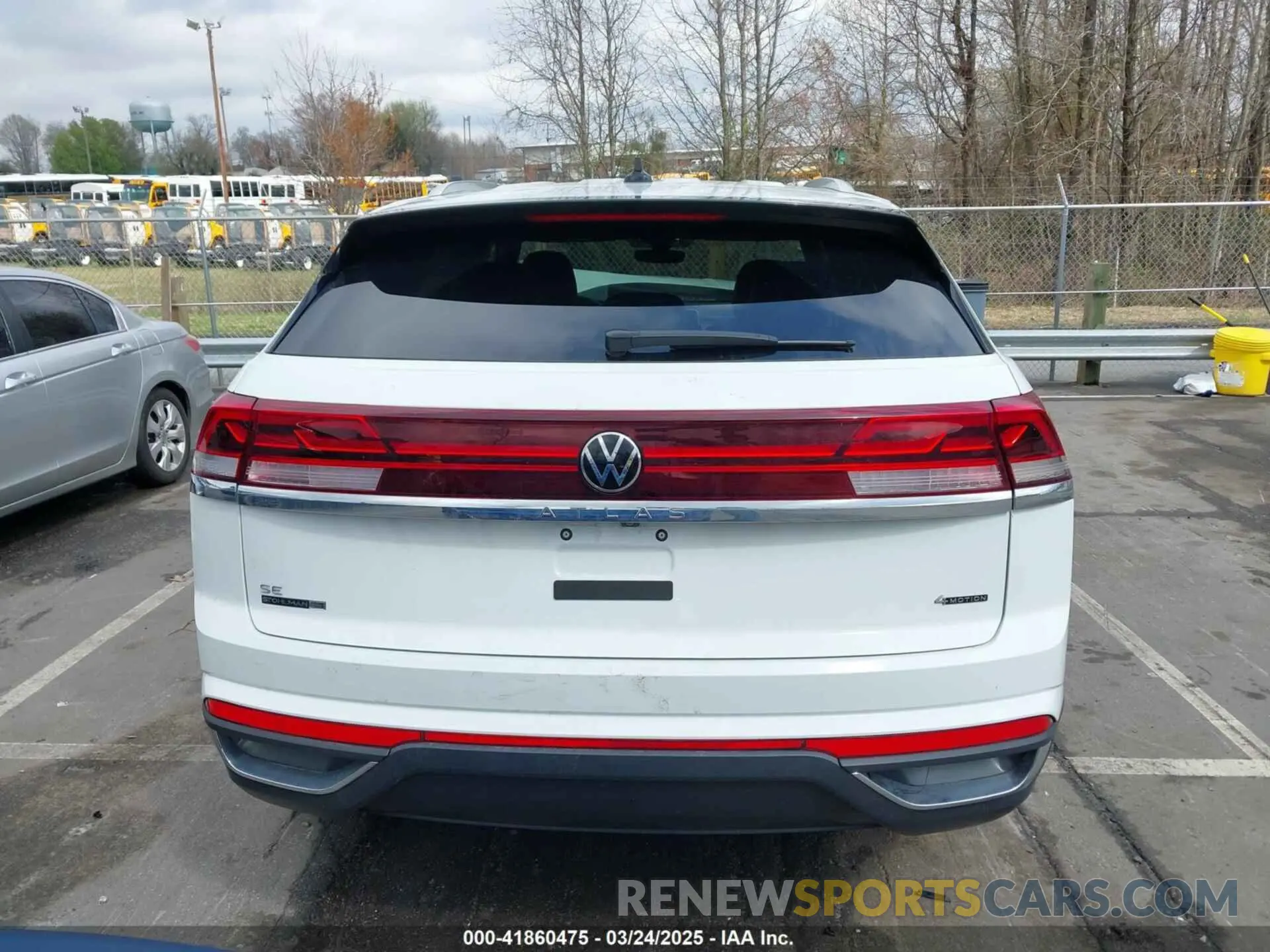 16 Photograph of a damaged car 1V2LE2CA5RC243036 VOLKSWAGEN ATLAS CROSS SPORT 2024