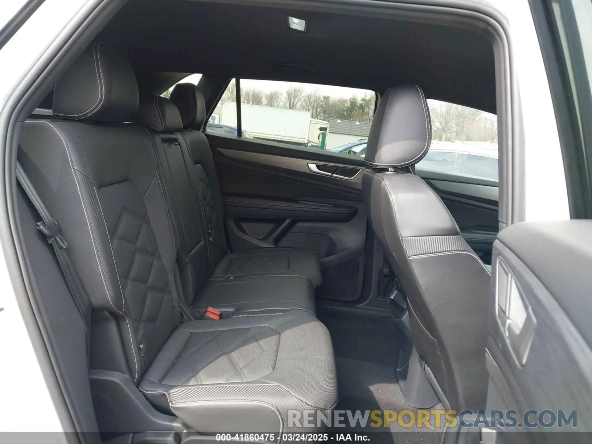 8 Photograph of a damaged car 1V2LE2CA5RC243036 VOLKSWAGEN ATLAS CROSS SPORT 2024