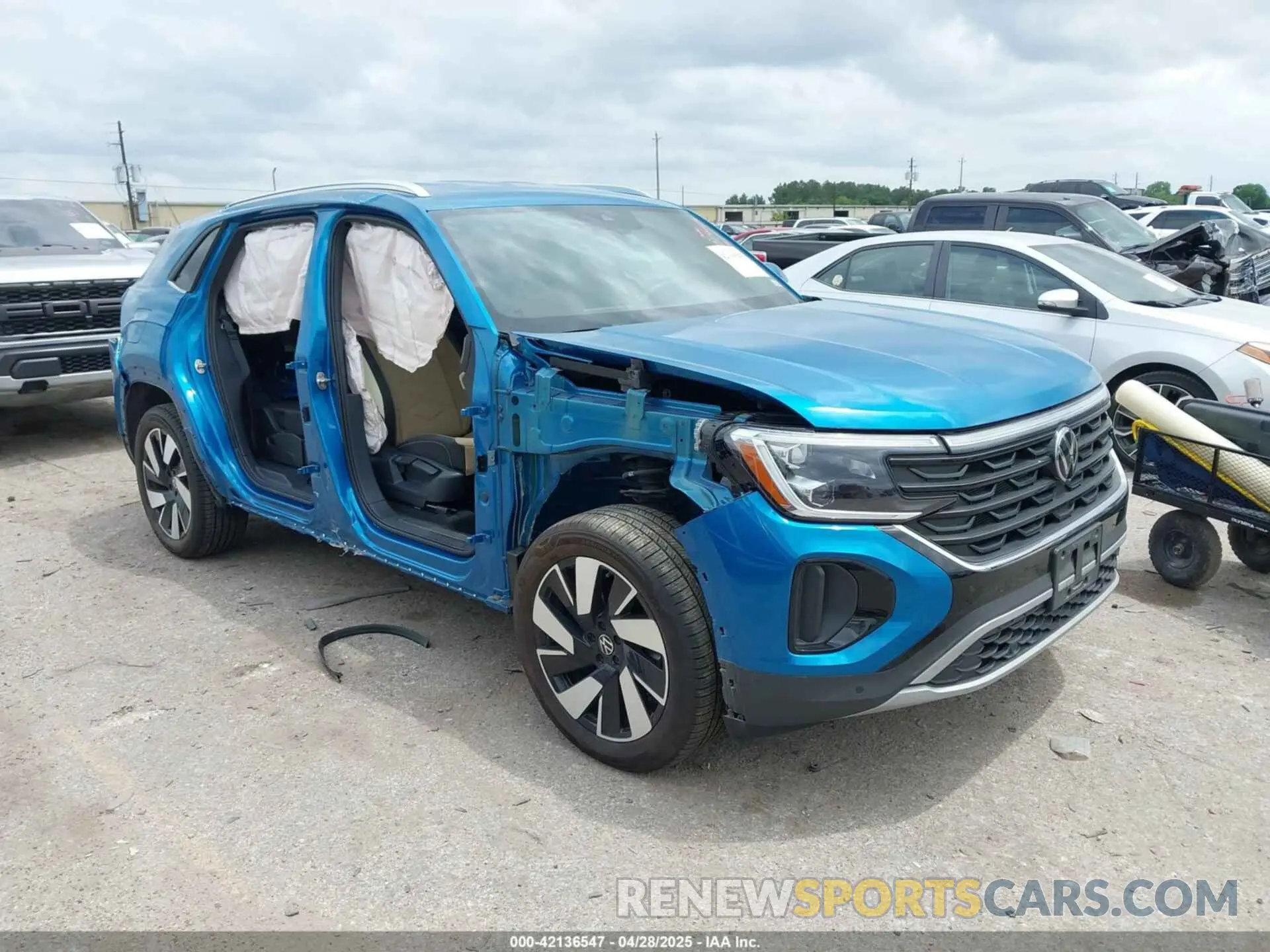 1 Фотография поврежденного автомобиля 1V2WE2CA2RC208807 VOLKSWAGEN ATLAS CROSS SPORT 2024