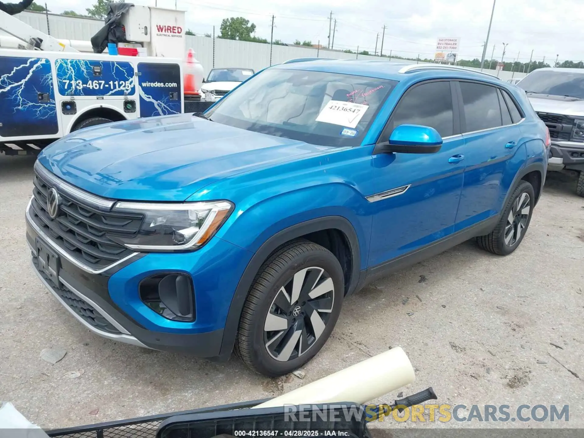 2 Фотография поврежденного автомобиля 1V2WE2CA2RC208807 VOLKSWAGEN ATLAS CROSS SPORT 2024