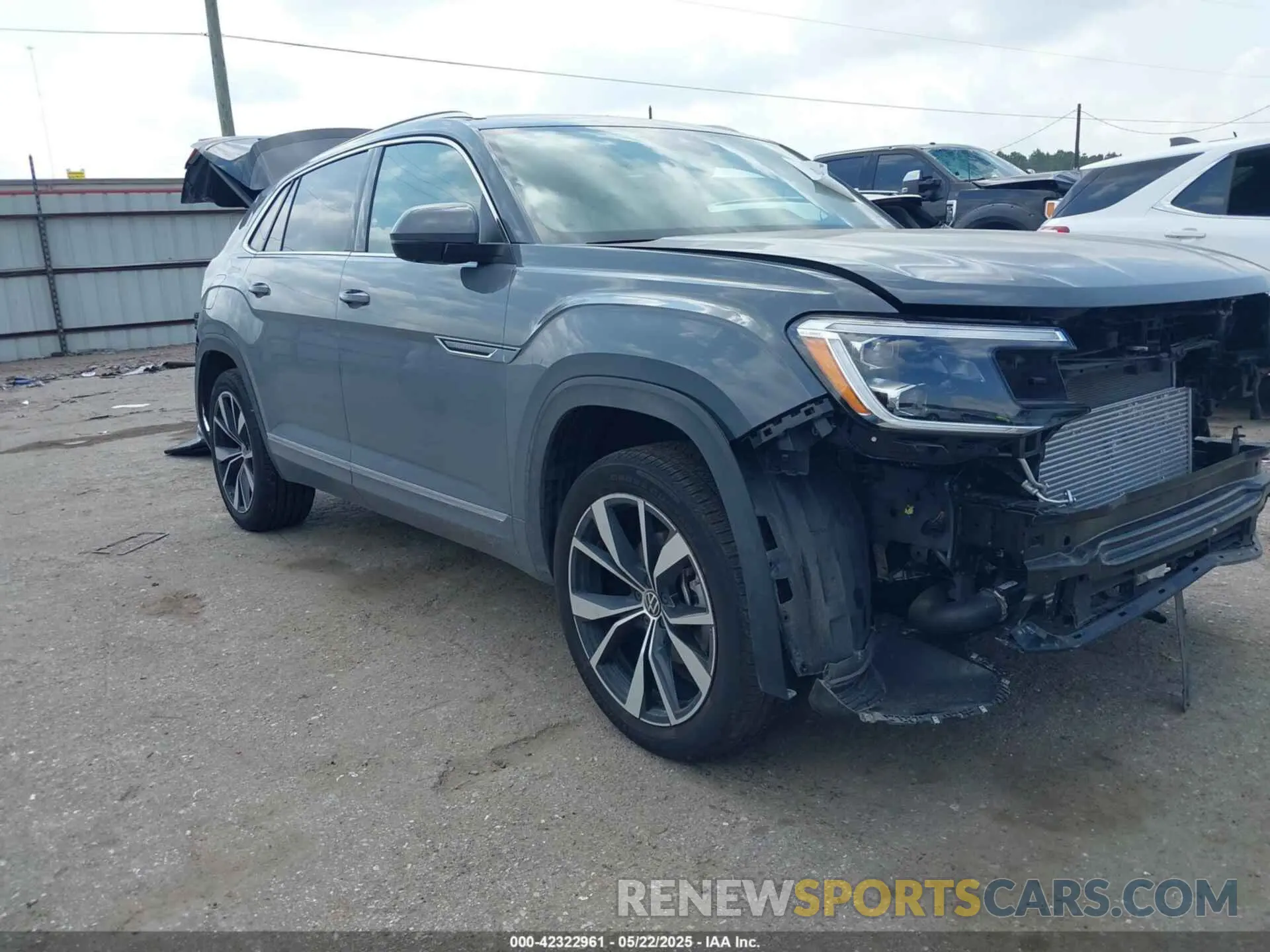 1 Photograph of a damaged car 1V2FE2CA1SC205287 VOLKSWAGEN ATLAS CROSS SPORT 2025