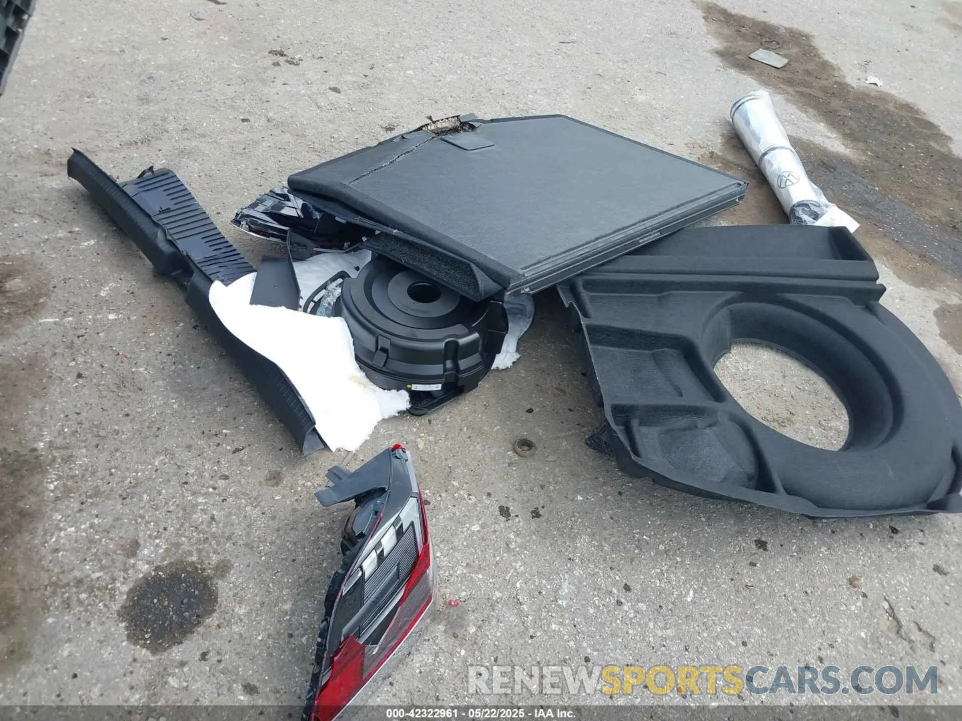 12 Photograph of a damaged car 1V2FE2CA1SC205287 VOLKSWAGEN ATLAS CROSS SPORT 2025