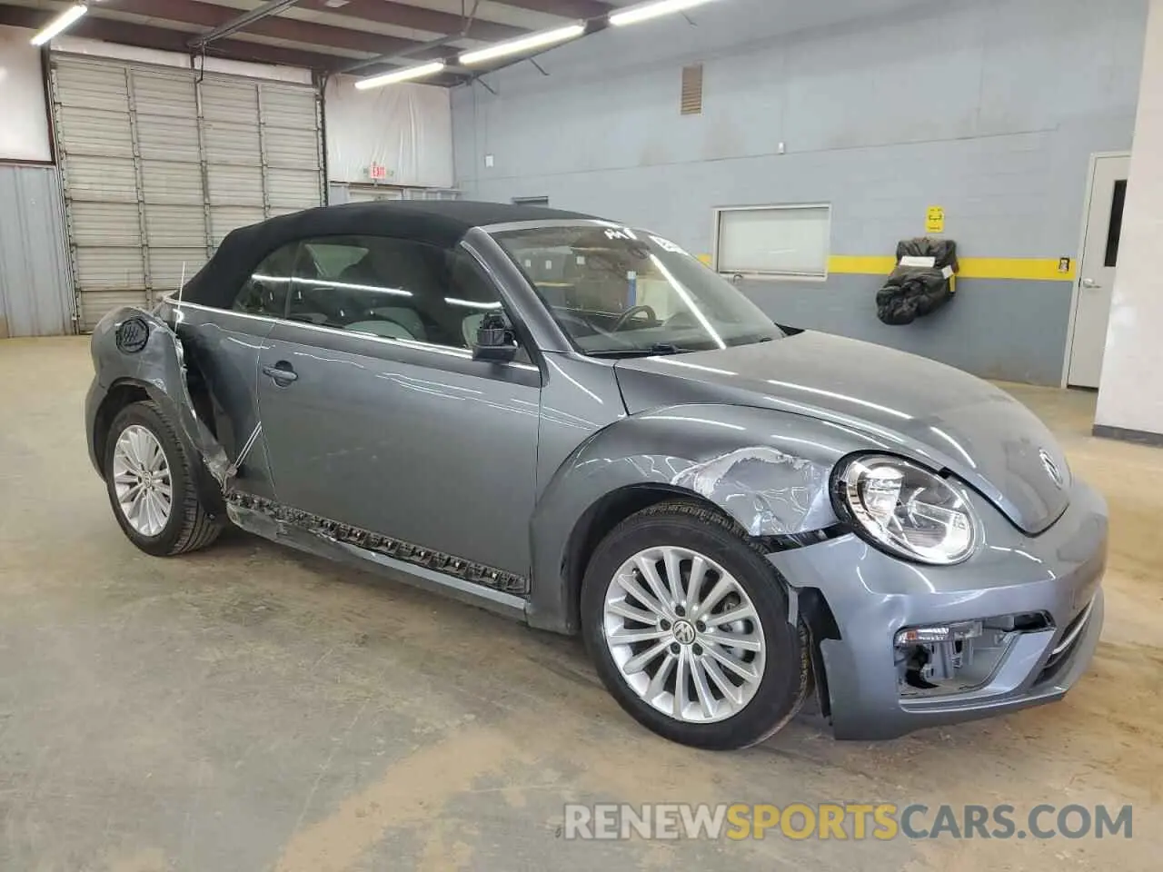 4 Photograph of a damaged car 3VW5DAAT0KM501346 VOLKSWAGEN BEETLE 2019