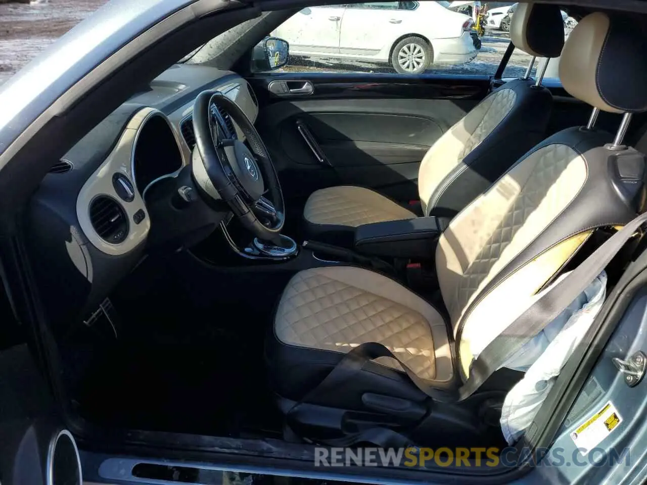 7 Photograph of a damaged car 3VW5DAAT1KM505843 VOLKSWAGEN BEETLE 2019