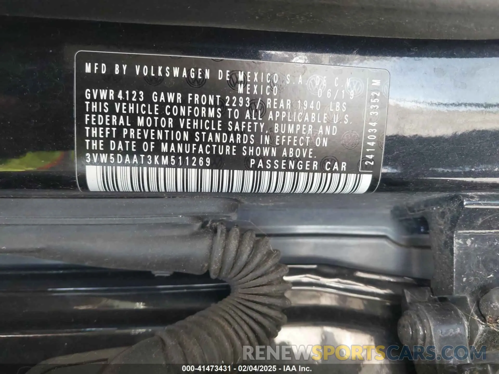 9 Photograph of a damaged car 3VW5DAAT3KM511269 VOLKSWAGEN BEETLE 2019