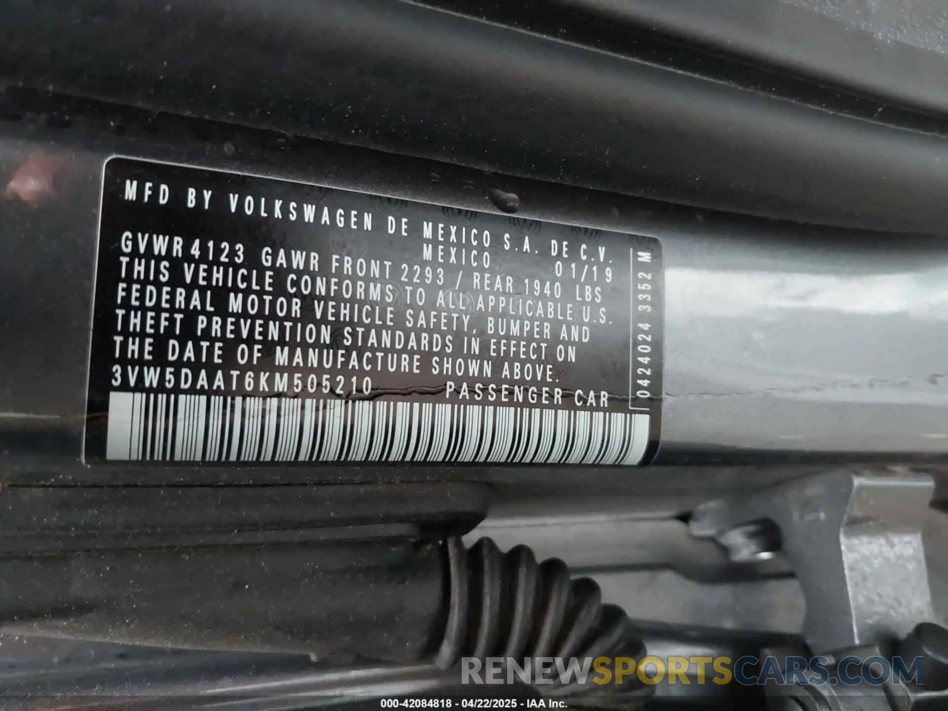 9 Photograph of a damaged car 3VW5DAAT6KM505210 VOLKSWAGEN BEETLE 2019