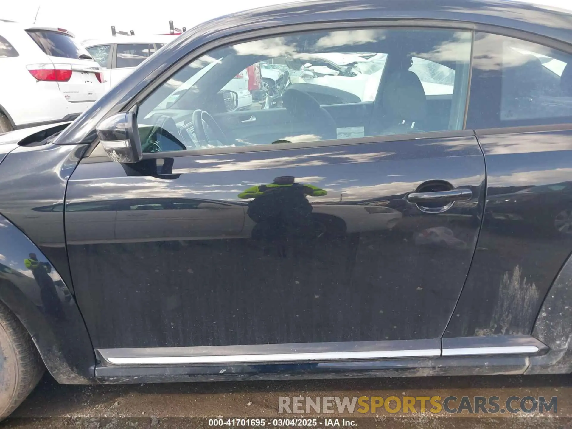 14 Photograph of a damaged car 3VWFD7ATXKM709046 VOLKSWAGEN BEETLE 2019