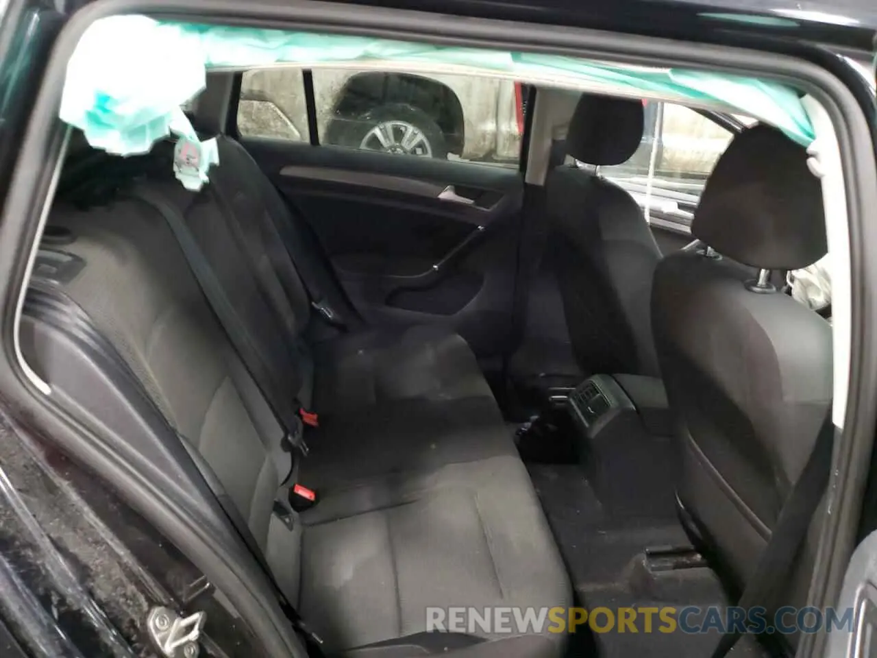 10 Фотография поврежденного автомобиля 3VW217AU7KM505546 VOLKSWAGEN GOLF 2019