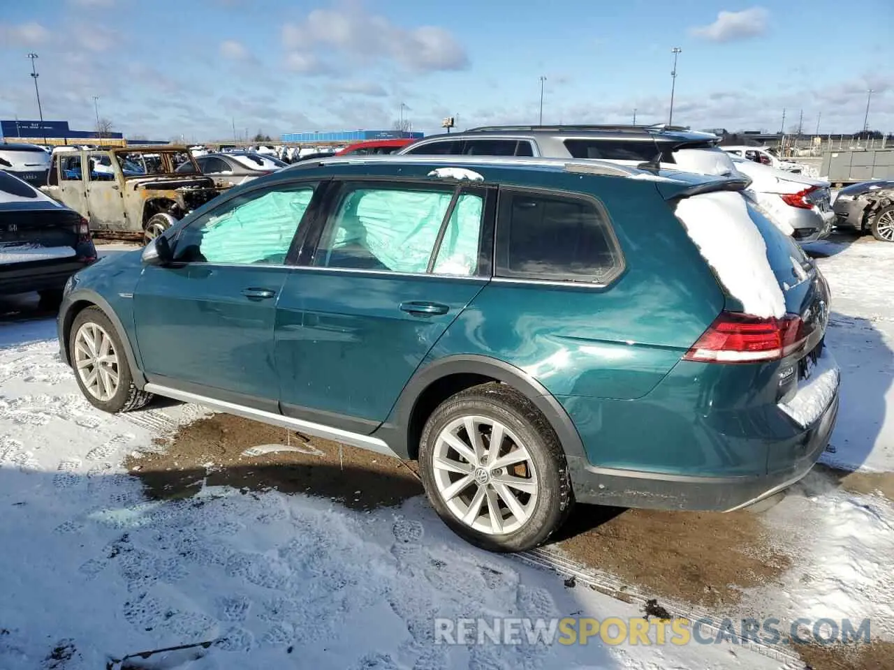 2 Photograph of a damaged car 3VWH17AU6KM517570 VOLKSWAGEN GOLF 2019