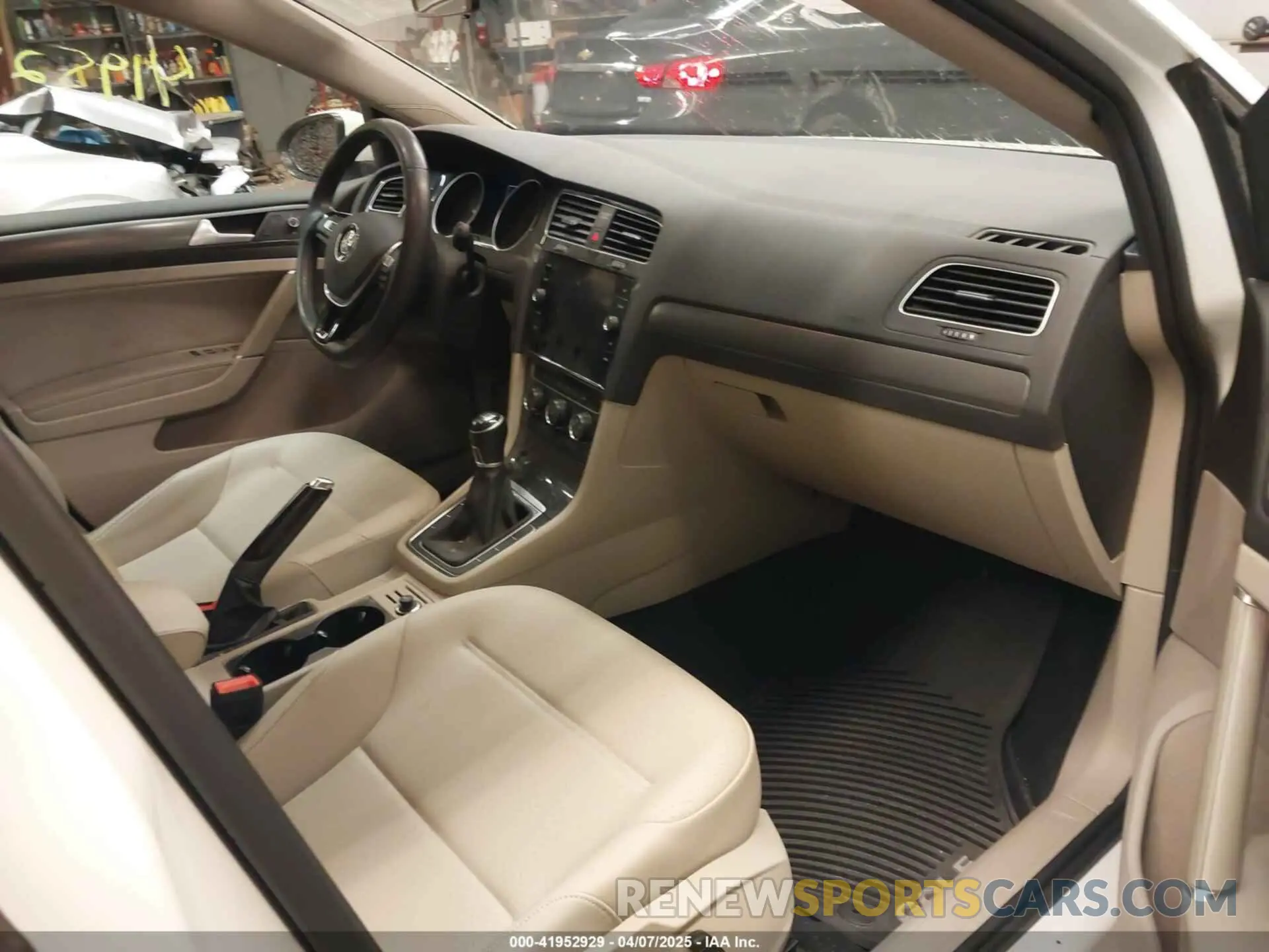 5 Photograph of a damaged car 3VWW57AU3KM032332 VOLKSWAGEN GOLF 2019
