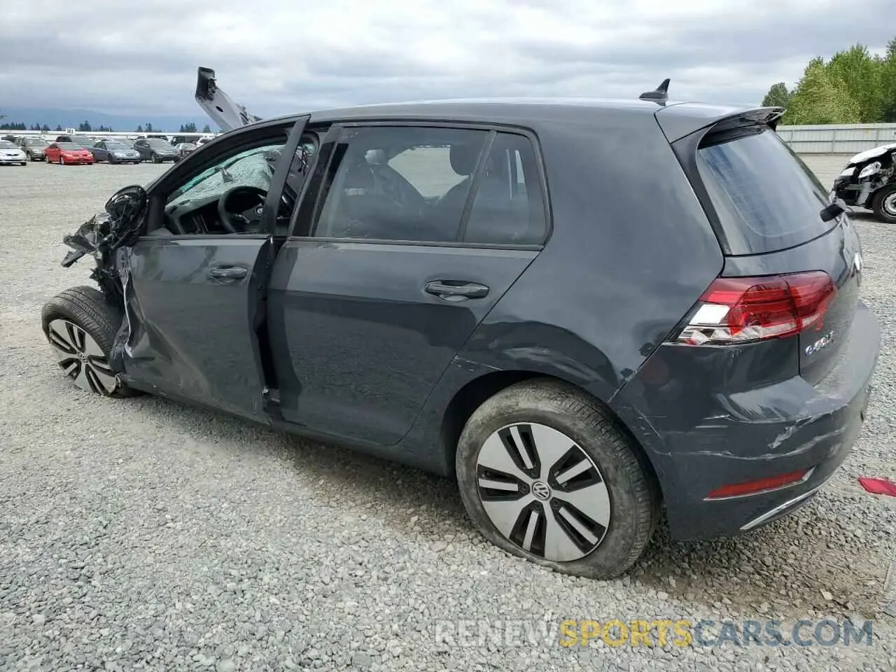 2 Фотография поврежденного автомобиля WVWPR7AU0KW913047 VOLKSWAGEN GOLF 2019