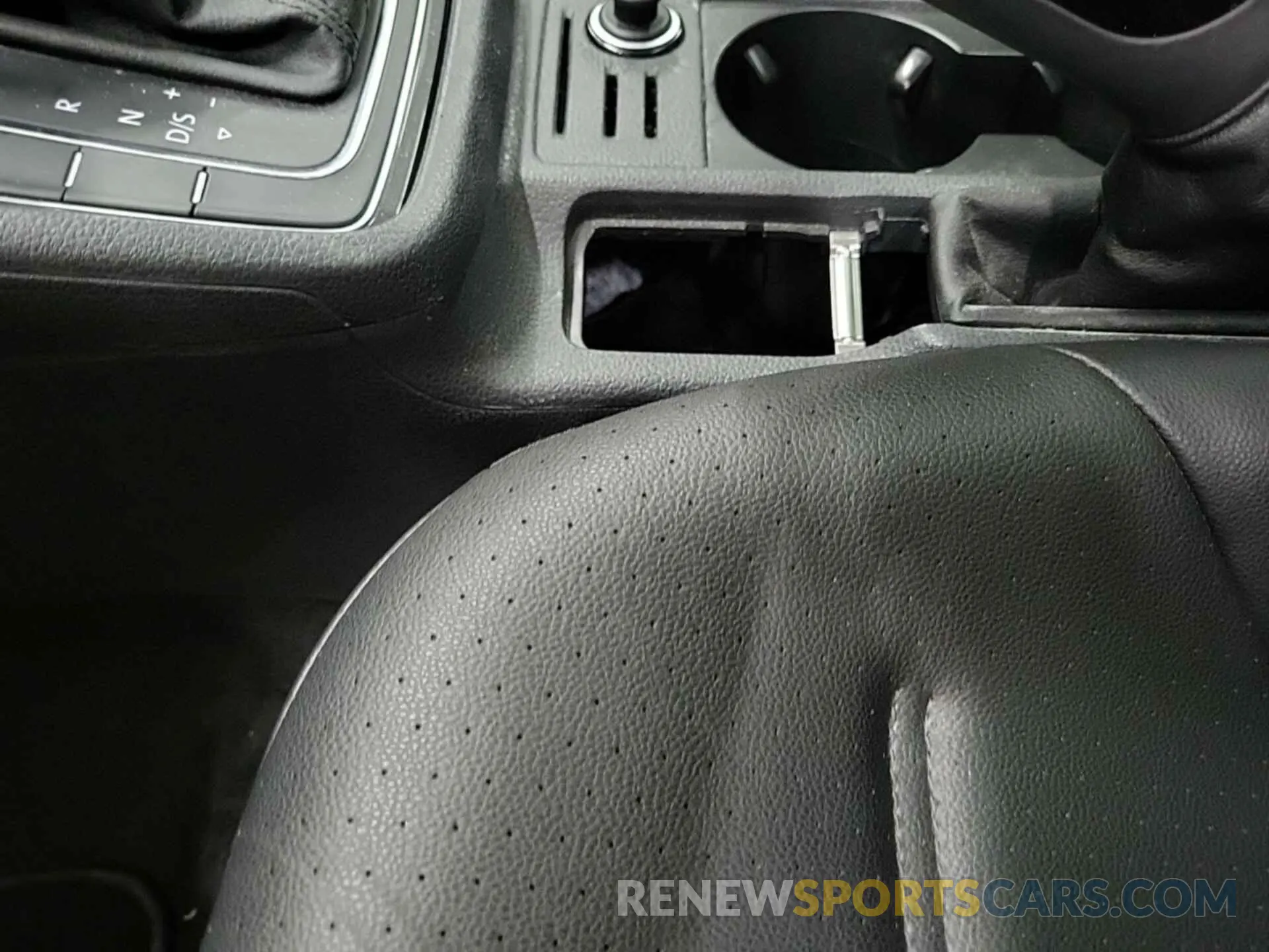 11 Photograph of a damaged car 3VWH17AU1KM501941 VOLKSWAGEN GOLF ALLTRACK 2019
