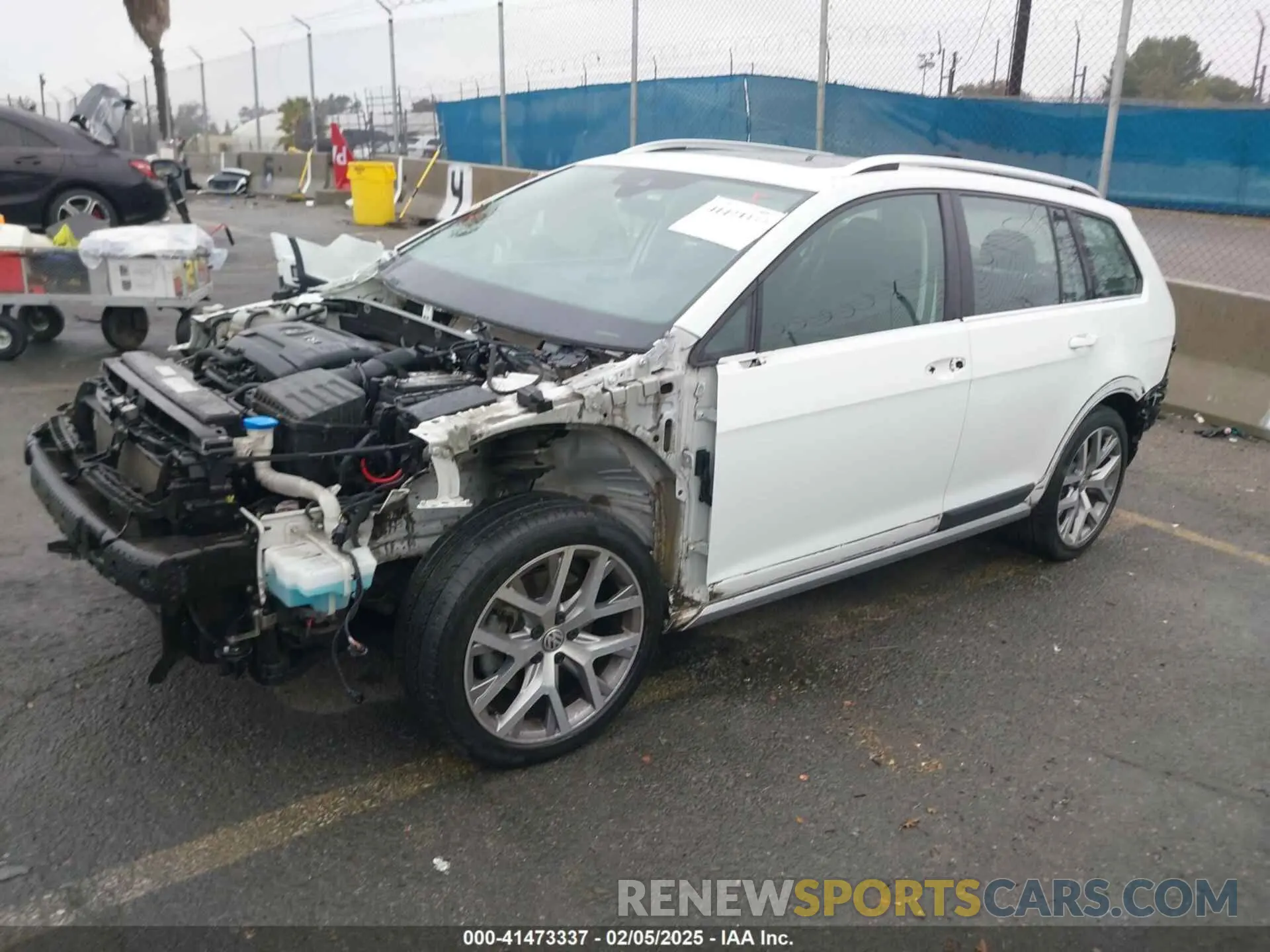 2 Photograph of a damaged car 3VWM17AU8KM506701 VOLKSWAGEN GOLF ALLTRACK 2019