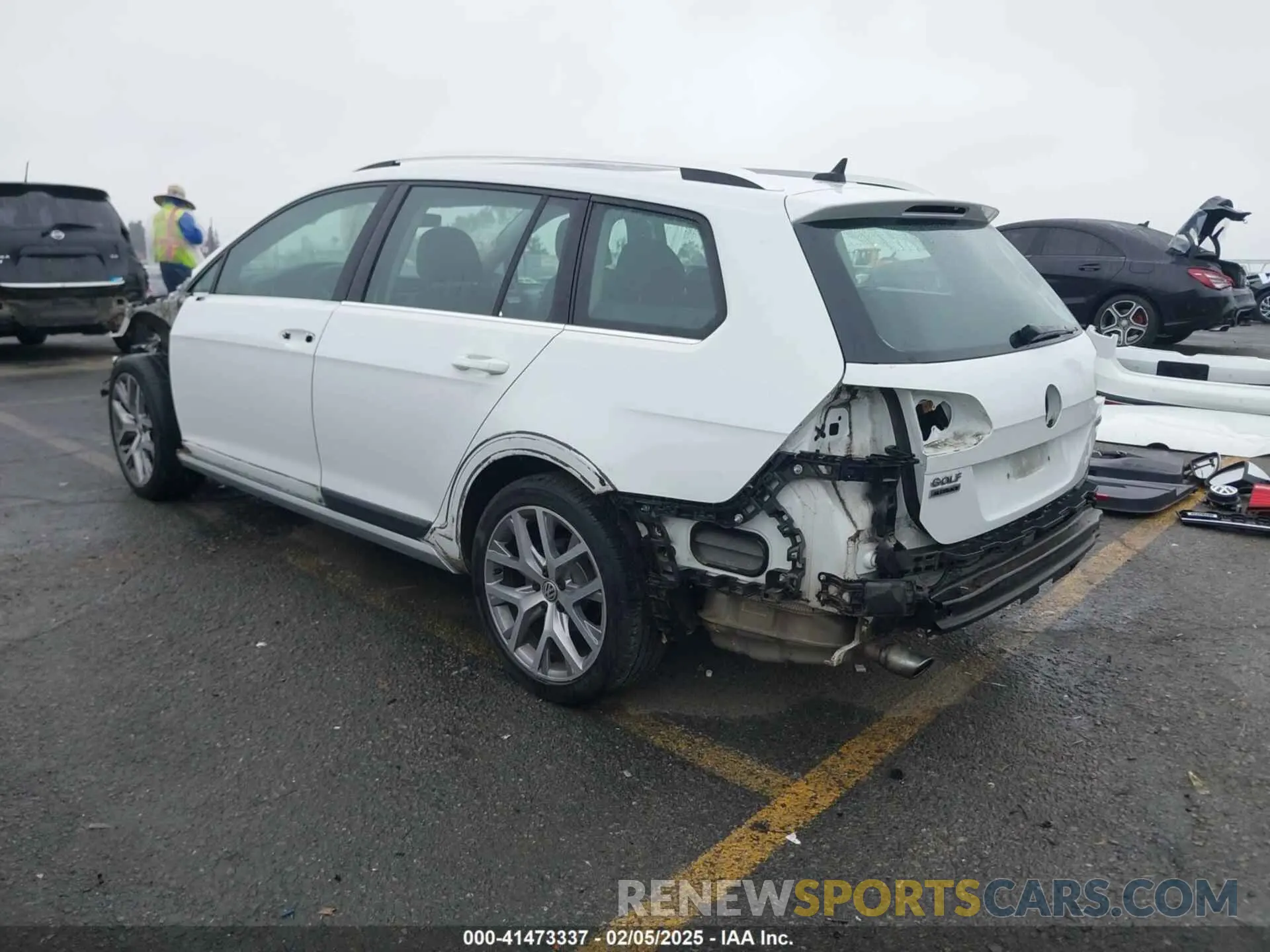 3 Photograph of a damaged car 3VWM17AU8KM506701 VOLKSWAGEN GOLF ALLTRACK 2019
