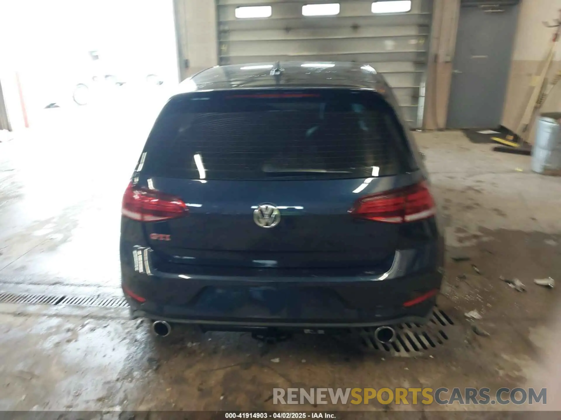 16 Фотография поврежденного автомобиля 3VW5T7AU8KM029900 VOLKSWAGEN GOLF GTI 2019