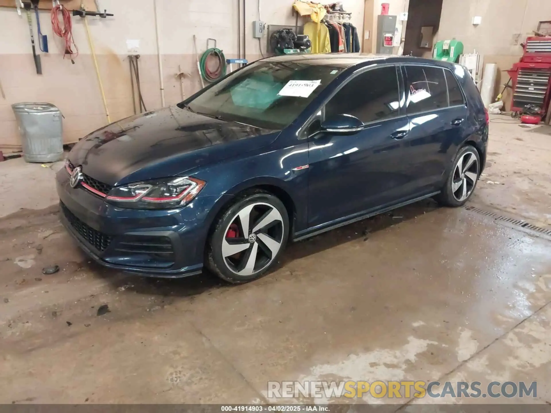 2 Фотография поврежденного автомобиля 3VW5T7AU8KM029900 VOLKSWAGEN GOLF GTI 2019