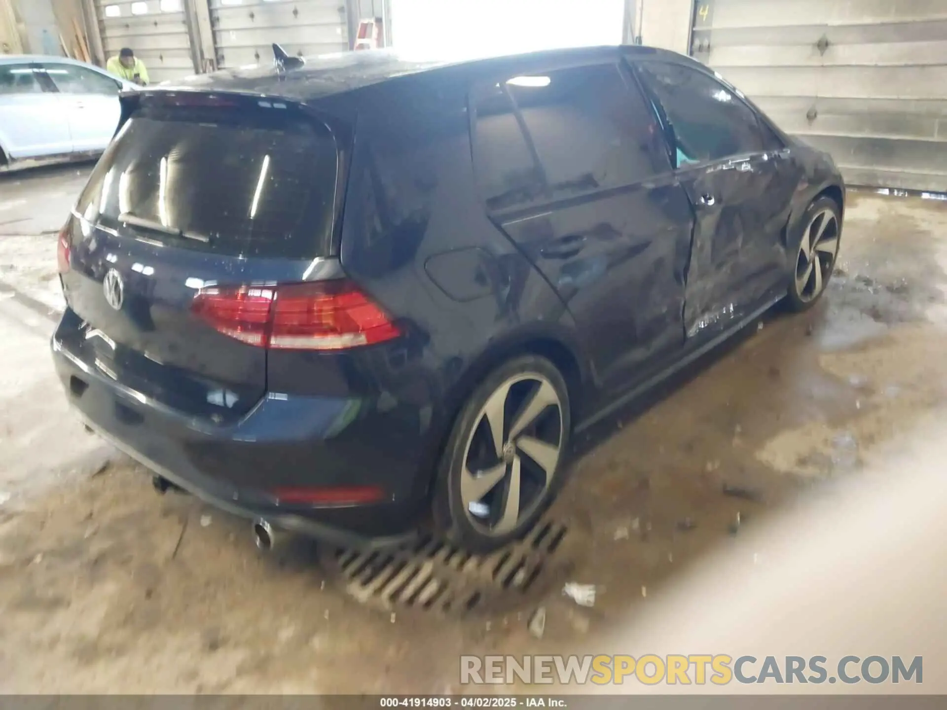 4 Фотография поврежденного автомобиля 3VW5T7AU8KM029900 VOLKSWAGEN GOLF GTI 2019
