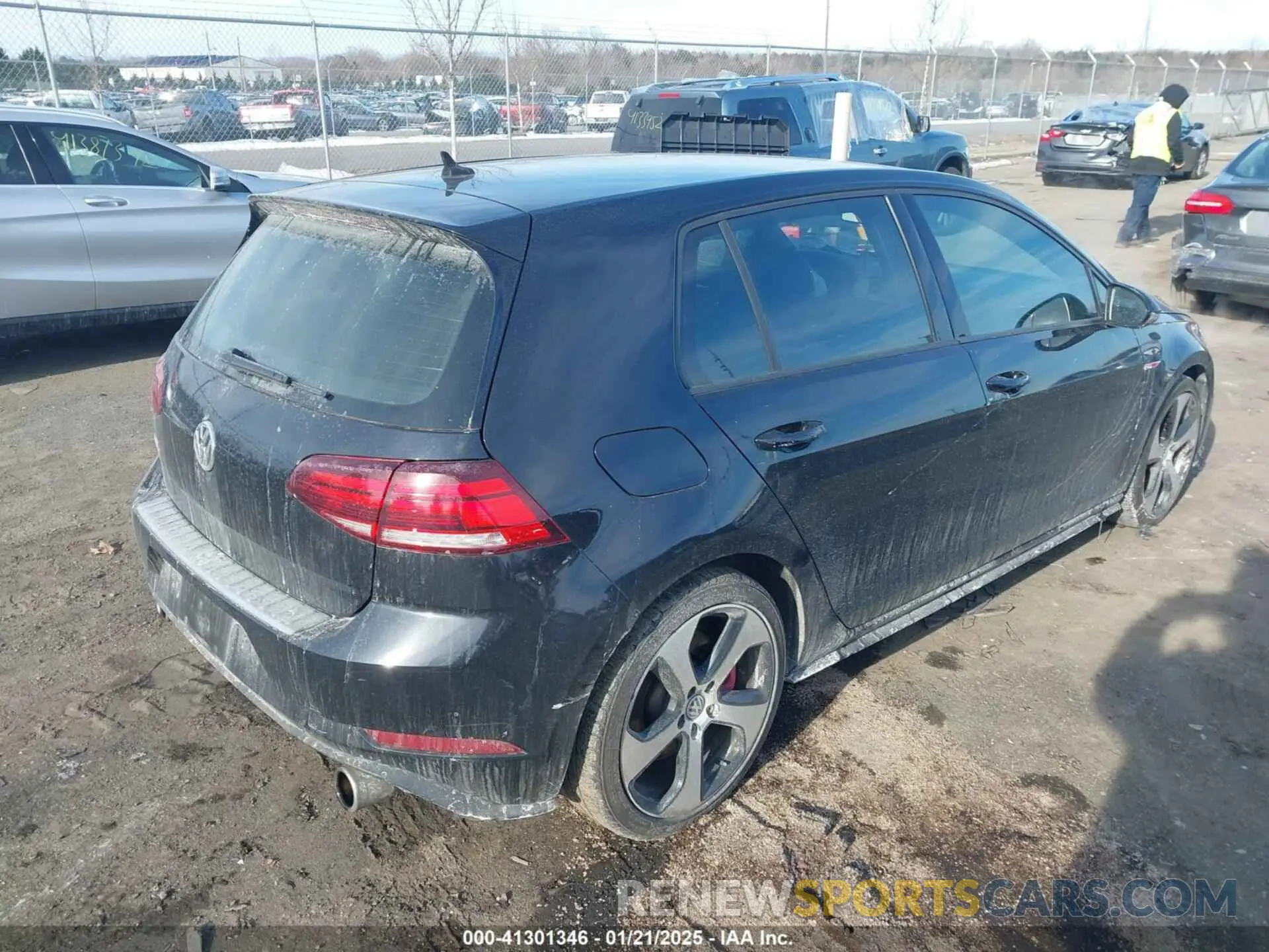 4 Photograph of a damaged car 3VW6T7AU0KM001318 VOLKSWAGEN GOLF GTI 2019