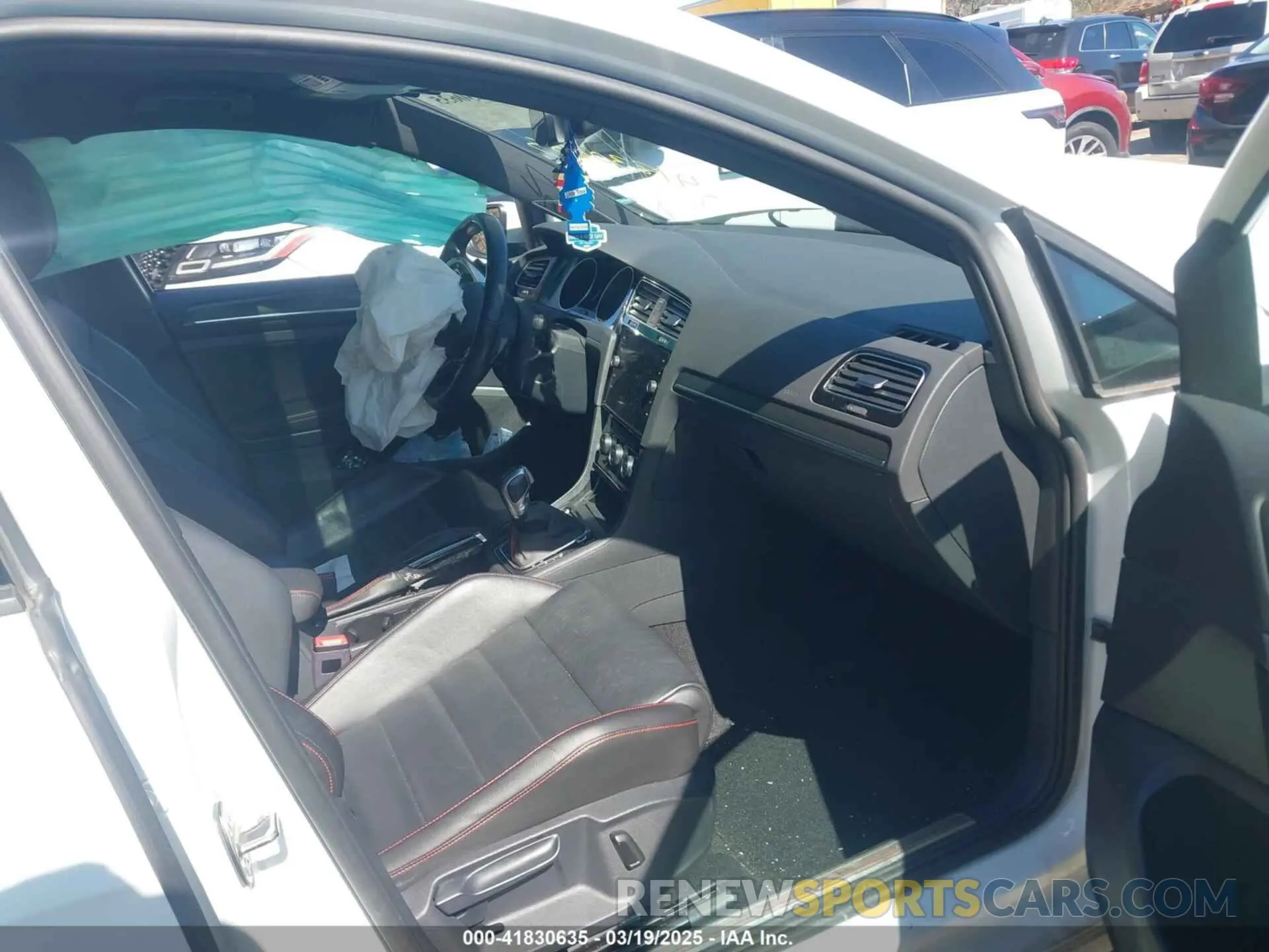 5 Photograph of a damaged car 3VW6T7AU3KM001751 VOLKSWAGEN GOLF GTI 2019