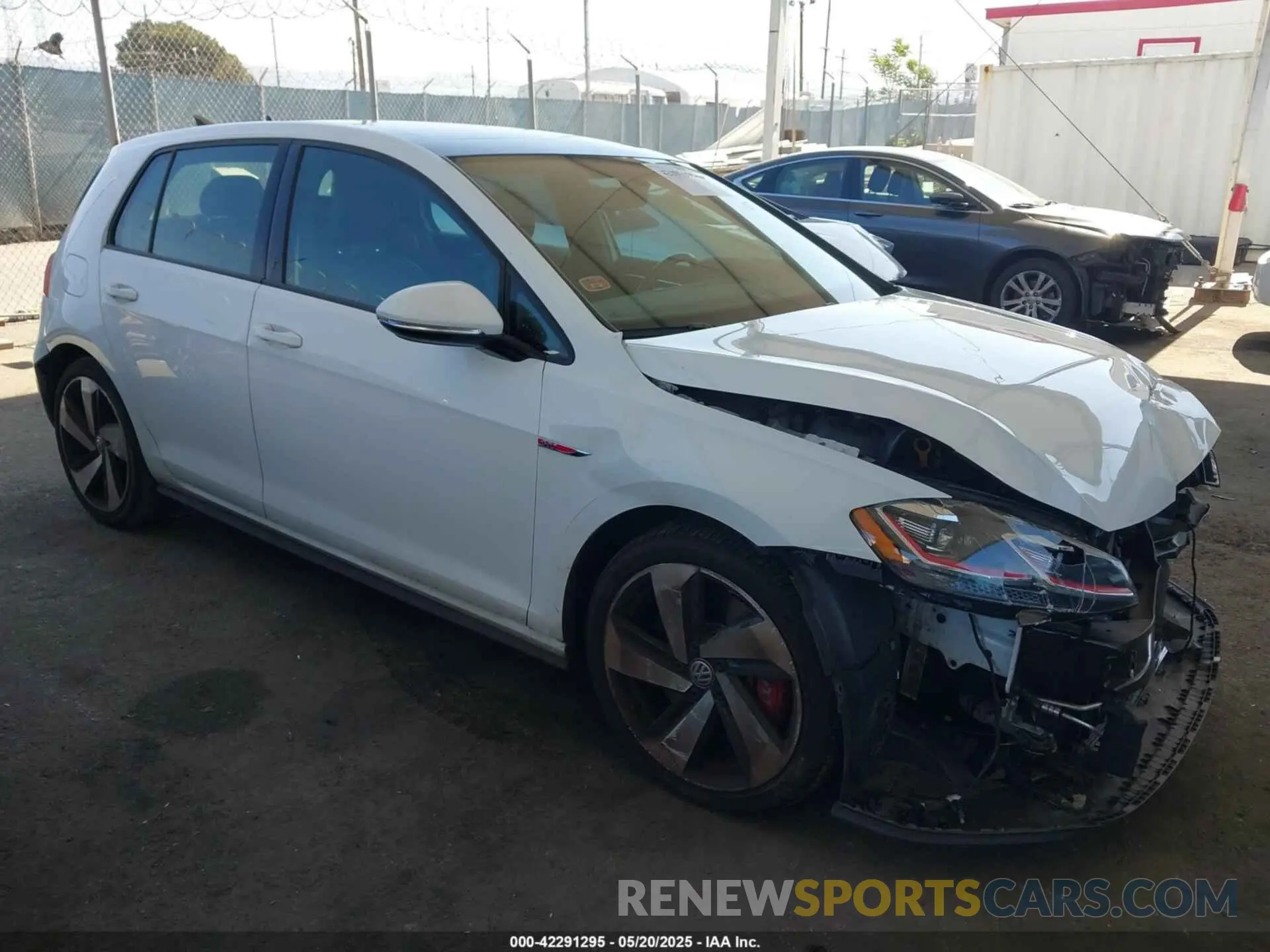 1 Photograph of a damaged car 3VW6T7AU4KM036847 VOLKSWAGEN GOLF GTI 2019