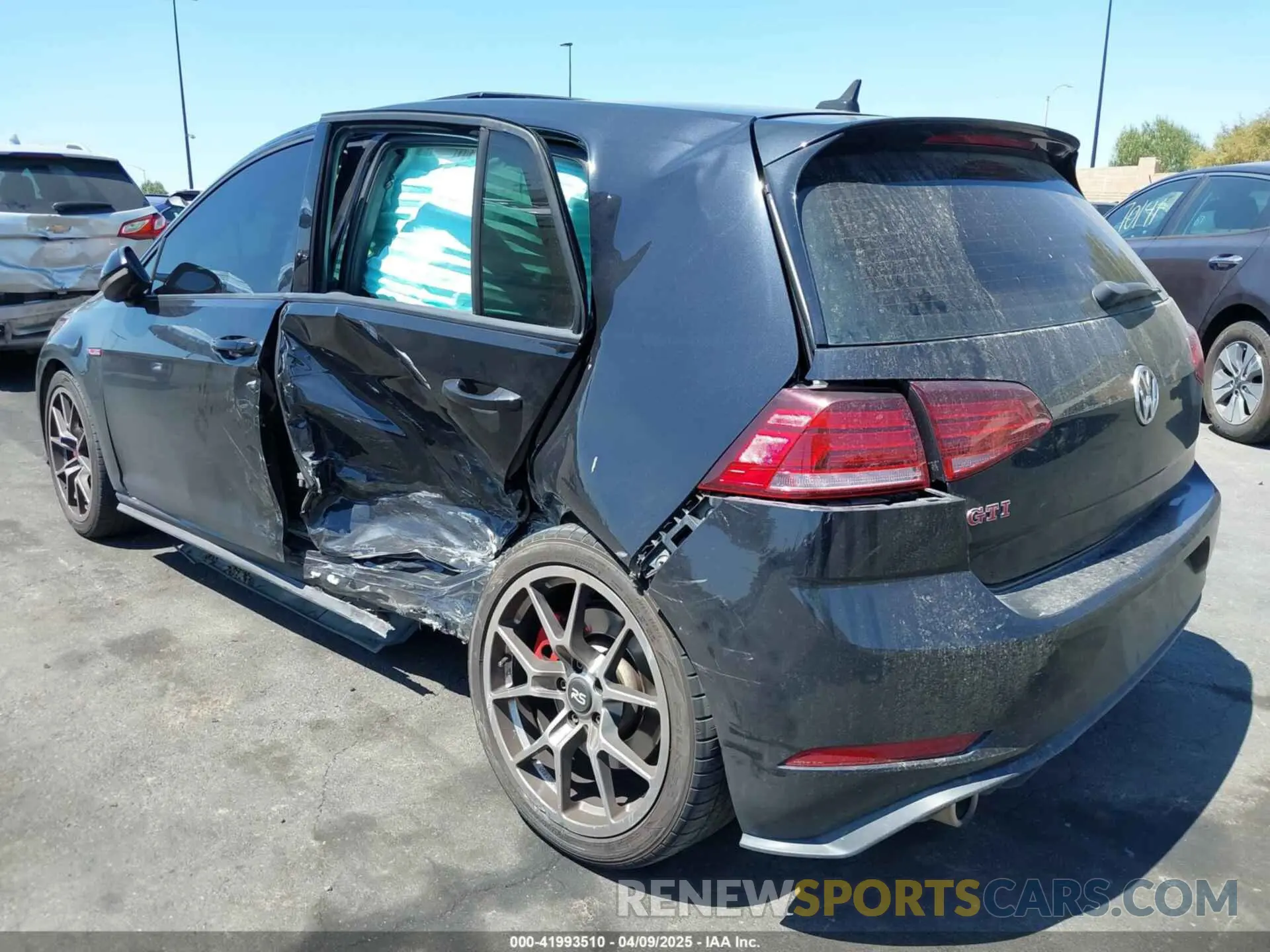 3 Photograph of a damaged car 3VW6T7AU6KM016583 VOLKSWAGEN GOLF GTI 2019