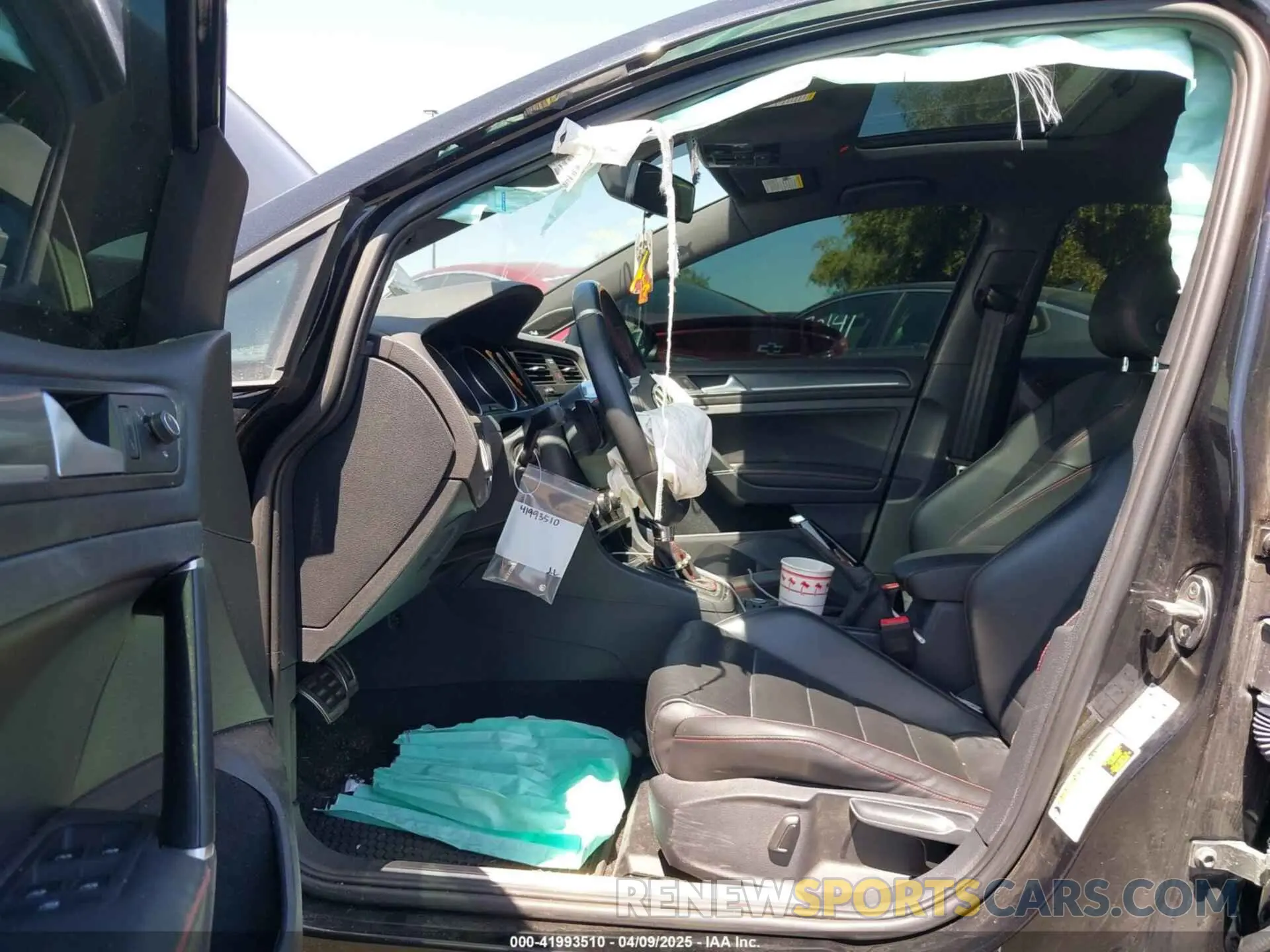 5 Photograph of a damaged car 3VW6T7AU6KM016583 VOLKSWAGEN GOLF GTI 2019