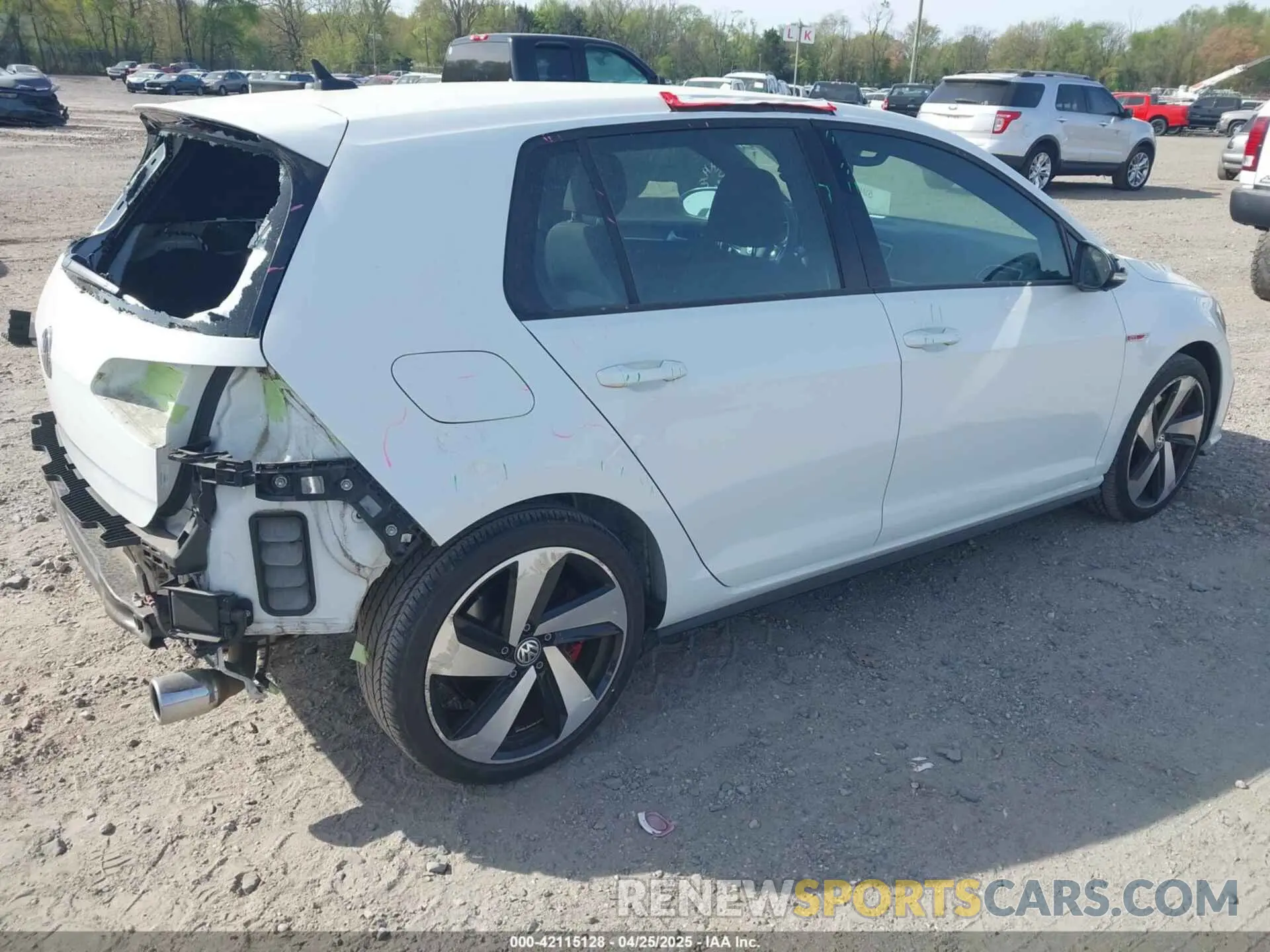 4 Photograph of a damaged car 3VW6T7AU5LM001042 VOLKSWAGEN GOLF GTI 2020