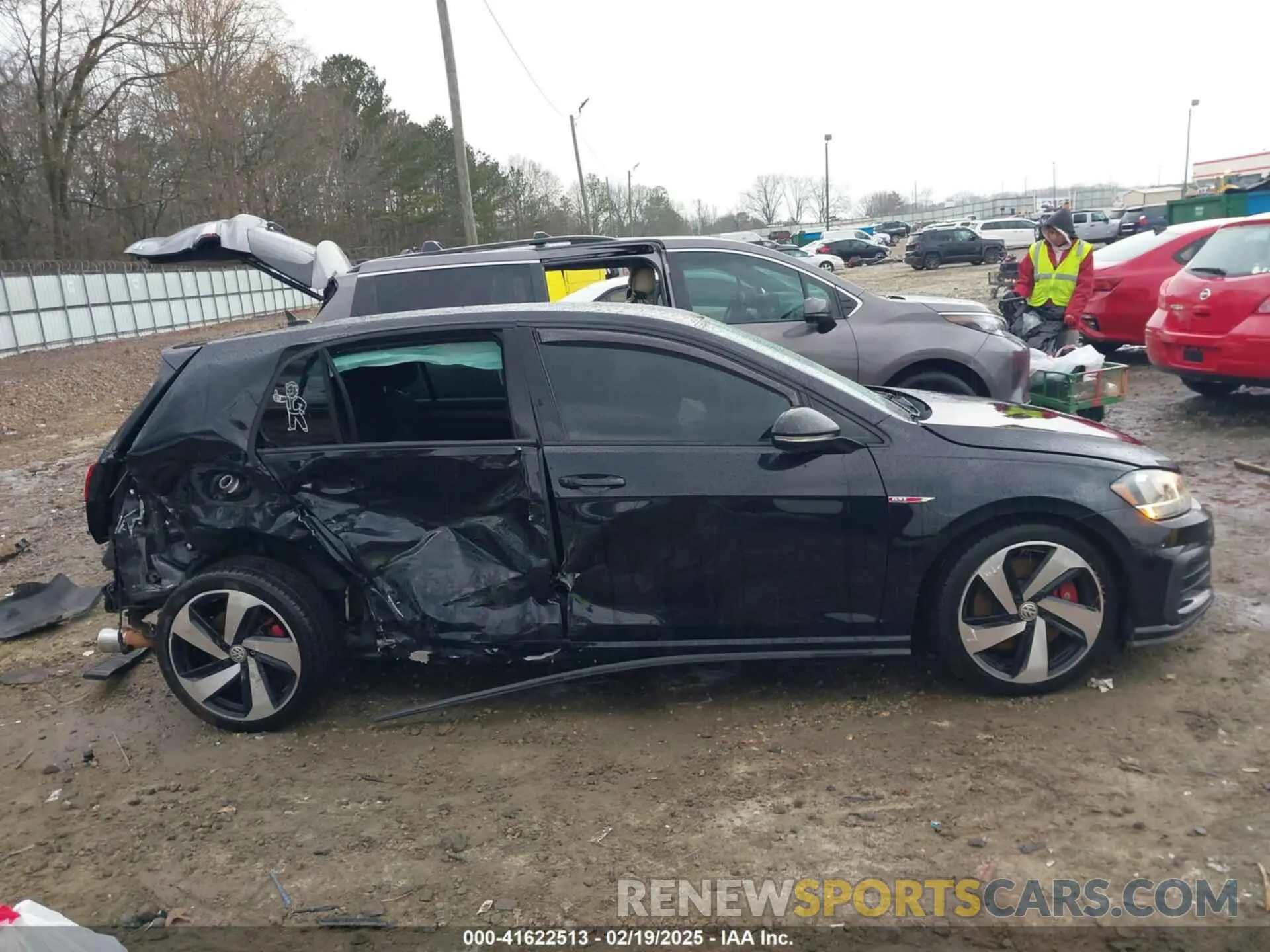 14 Photograph of a damaged car 3VW6T7AU9LM008589 VOLKSWAGEN GOLF GTI 2020