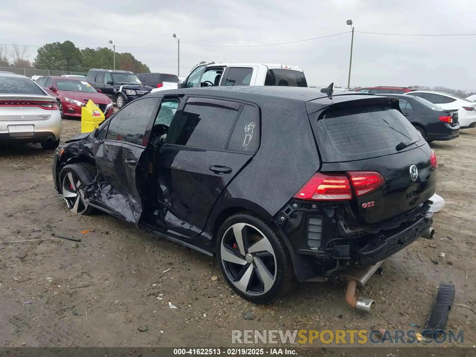 6 Photograph of a damaged car 3VW6T7AU9LM008589 VOLKSWAGEN GOLF GTI 2020