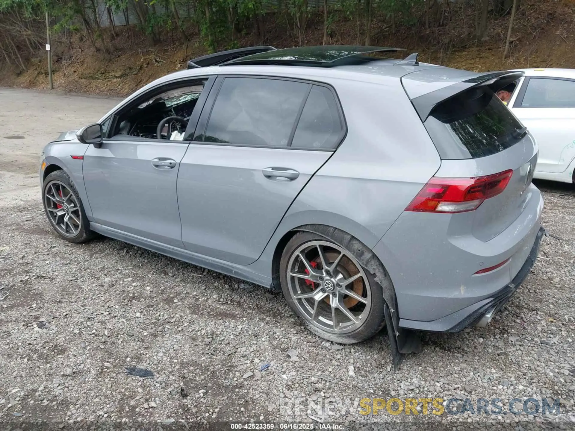 3 Photograph of a damaged car WVW2A7CD0PW117839 VOLKSWAGEN GOLF GTI 2023