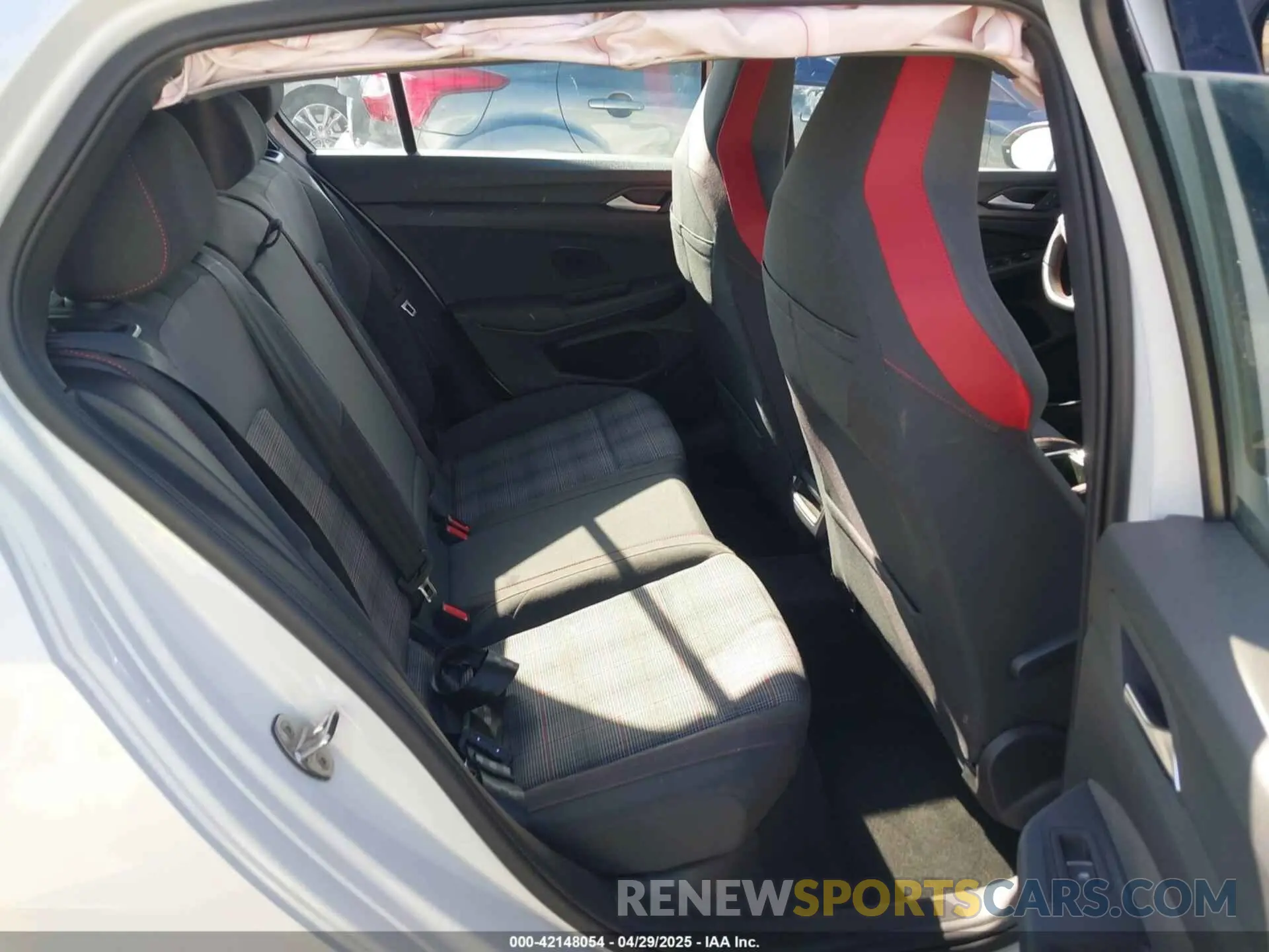 8 Фотография поврежденного автомобиля WVWRA7CD0PW212965 VOLKSWAGEN GOLF GTI 2023
