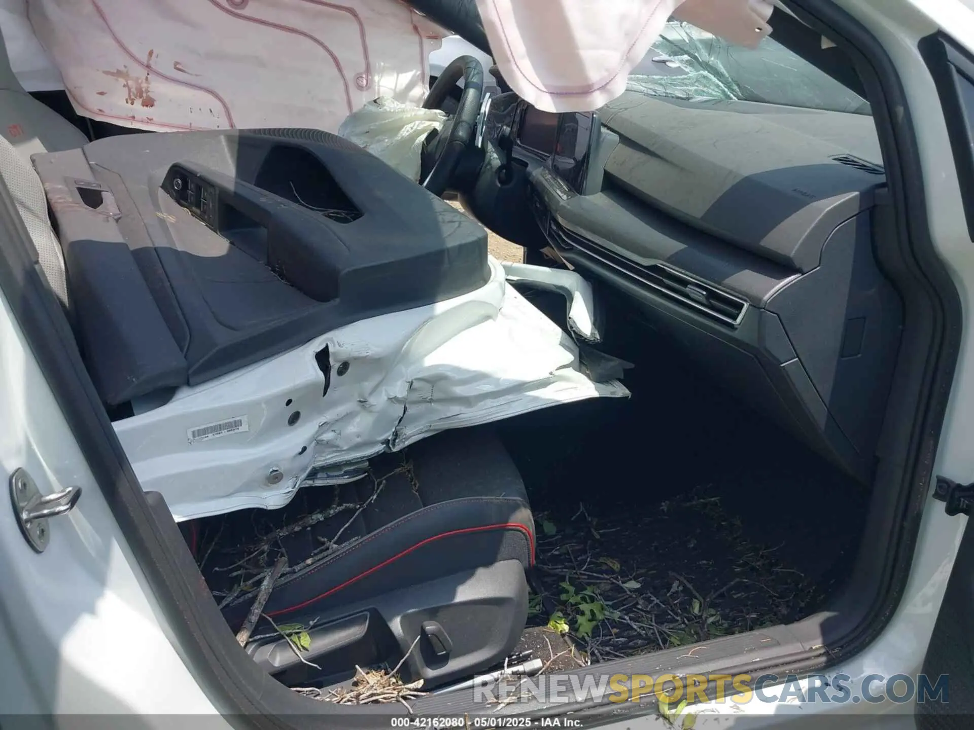 5 Photograph of a damaged car WVW3A7CD1RW160528 VOLKSWAGEN GOLF GTI 2024