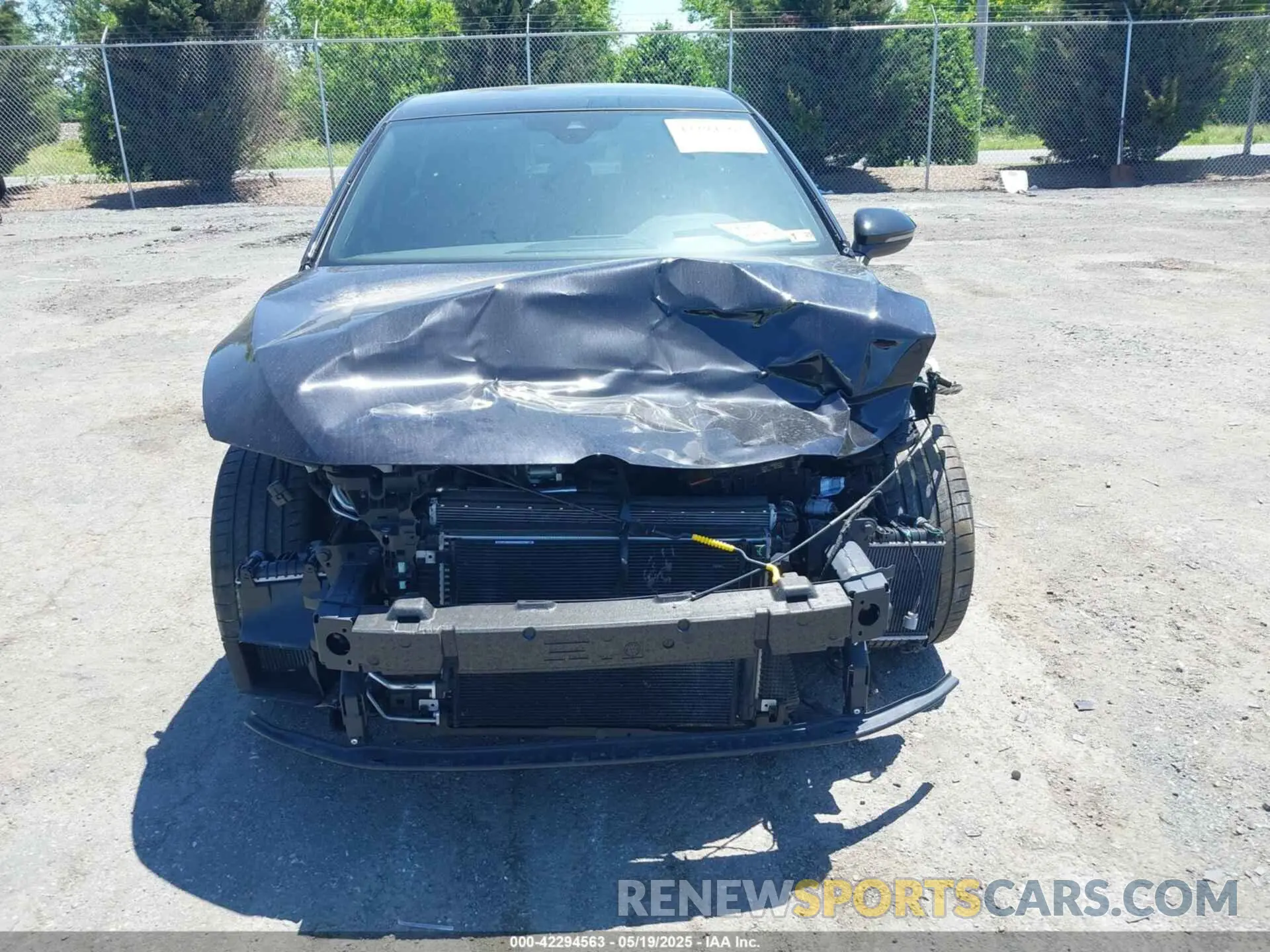 12 Photograph of a damaged car WVWEB7CD7RW158966 VOLKSWAGEN GOLF R 2024