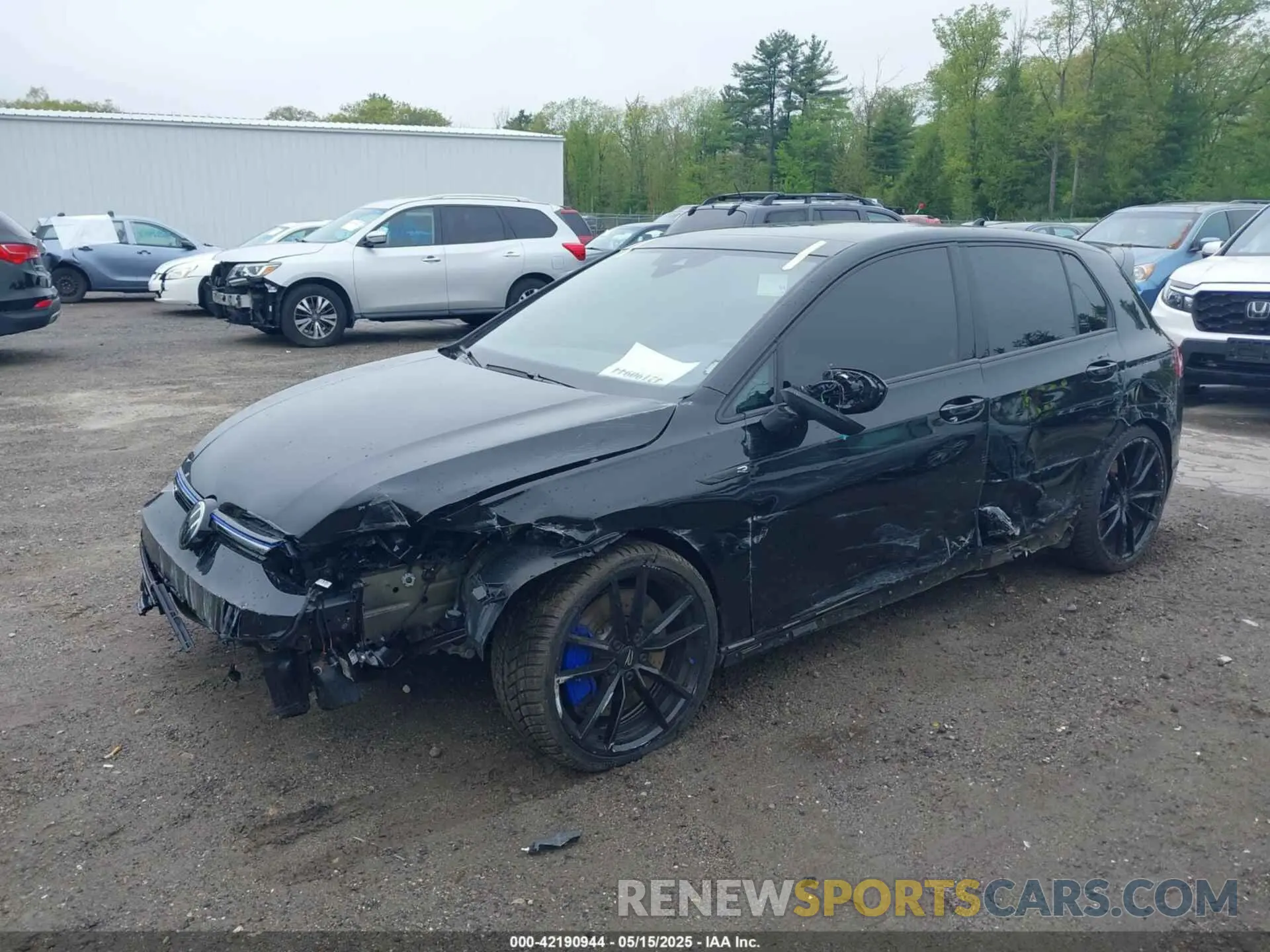 2 Фотография поврежденного автомобиля WVWFB7CD8RW225160 VOLKSWAGEN GOLF R 2024