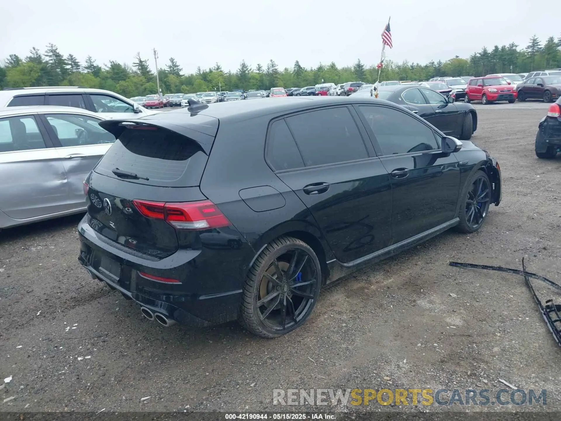 4 Фотография поврежденного автомобиля WVWFB7CD8RW225160 VOLKSWAGEN GOLF R 2024