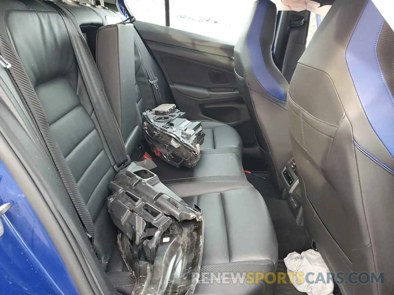 11 Photograph of a damaged car WVWBB7CDXPW196613 VOLKSWAGEN GOLF R 20T 2023