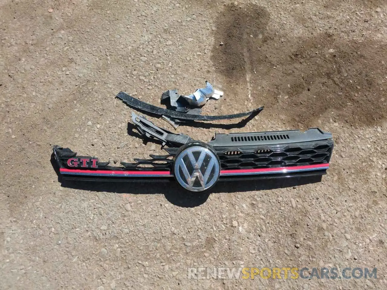 12 Photograph of a damaged car 3VW6T7AU8KM015905 VOLKSWAGEN GTI 2019