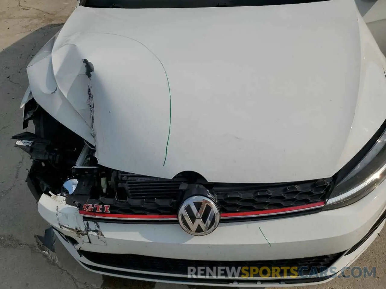 11 Photograph of a damaged car 3VW6T7AU2LM011947 VOLKSWAGEN GTI 2020